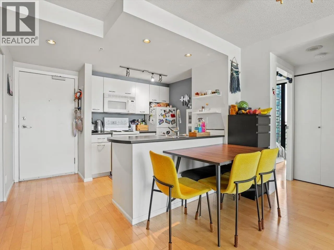 2305 1331 W GEORGIA STREET