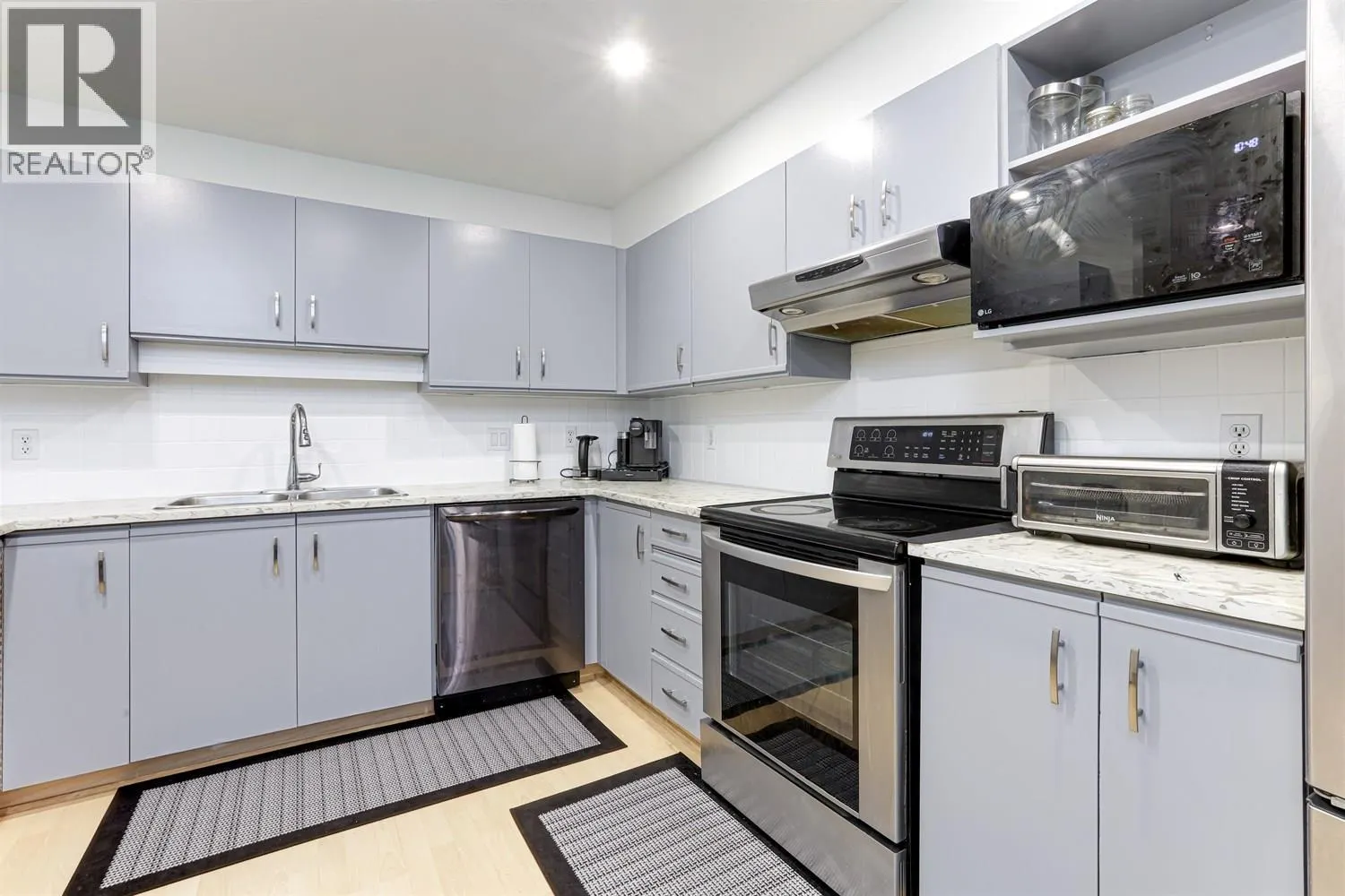 505 6737 STATION HILL COURT