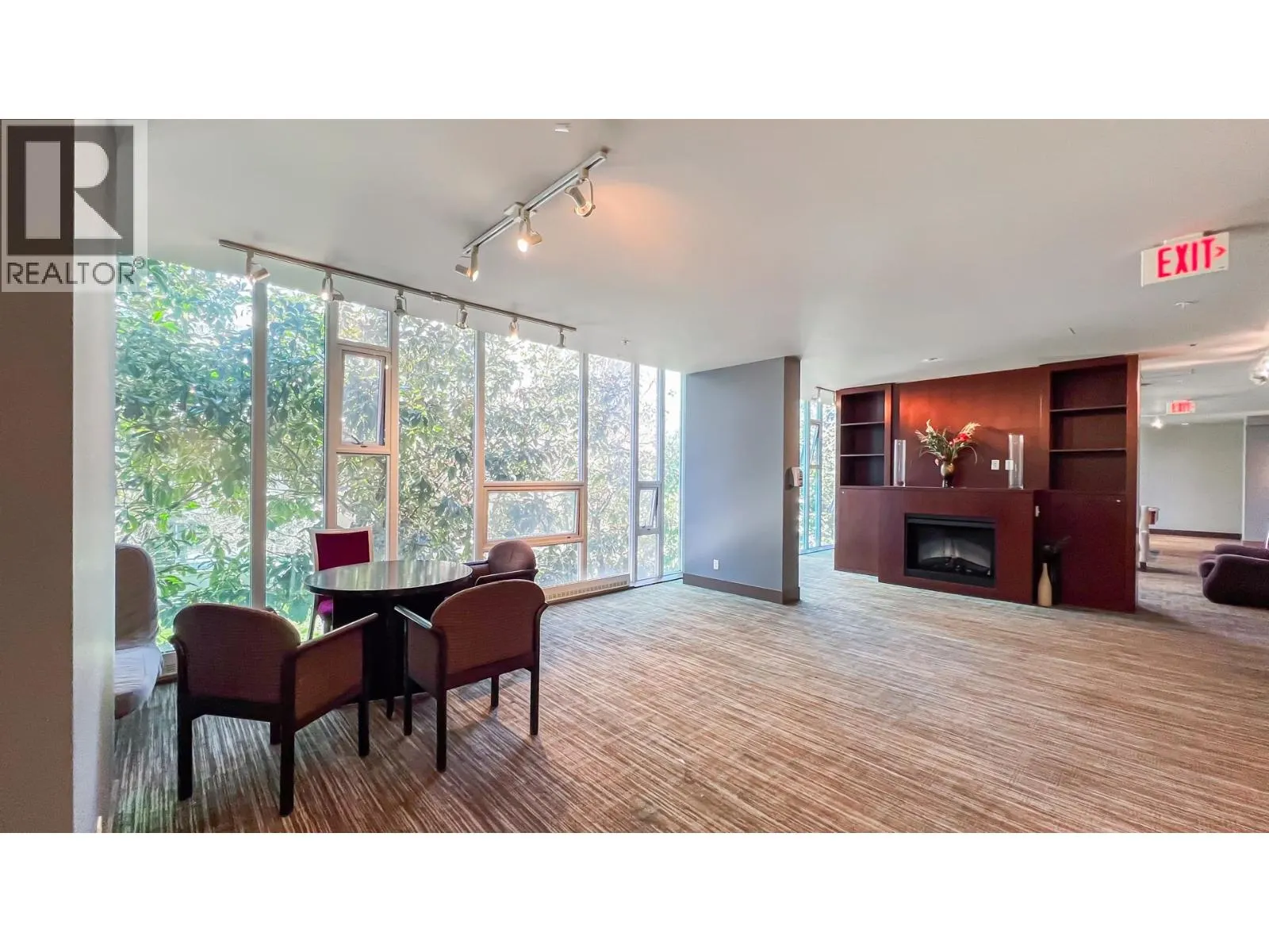 910 8280 LANSDOWNE ROAD