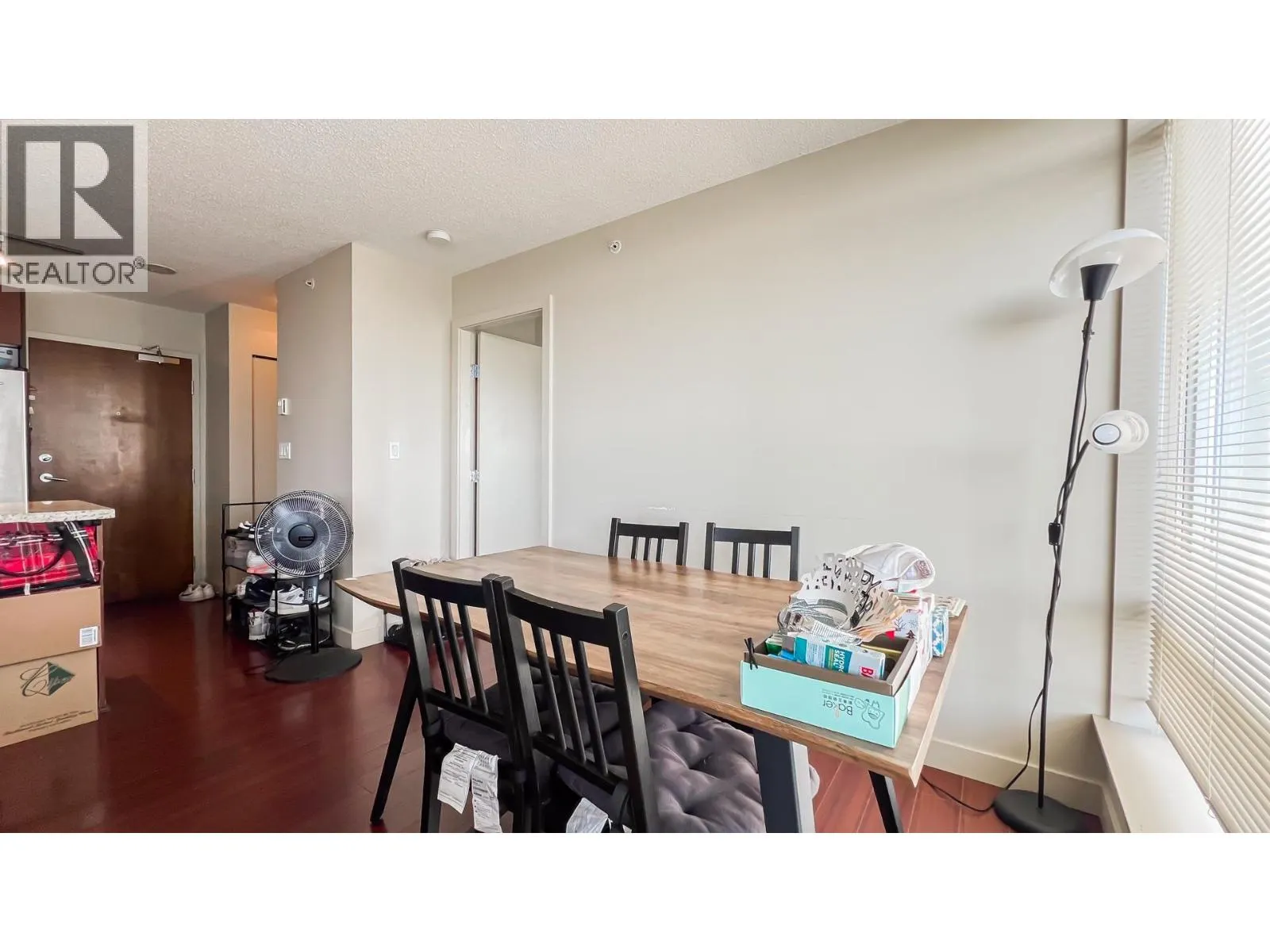 910 8280 LANSDOWNE ROAD