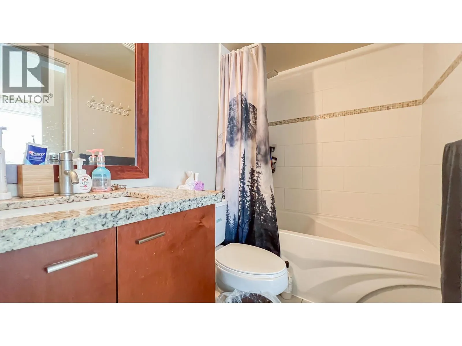 910 8280 LANSDOWNE ROAD