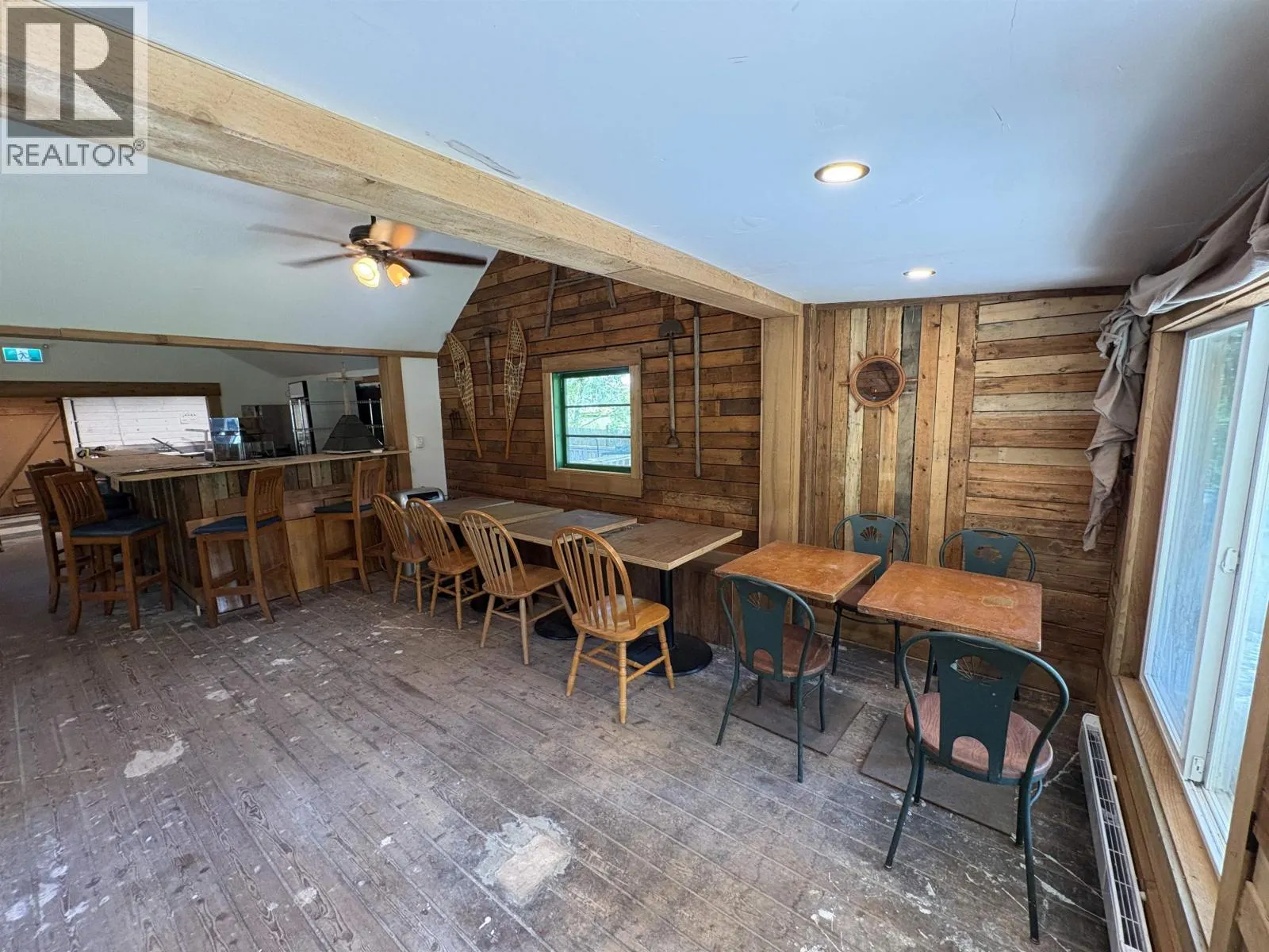 660 ANDY'S BAY ROAD