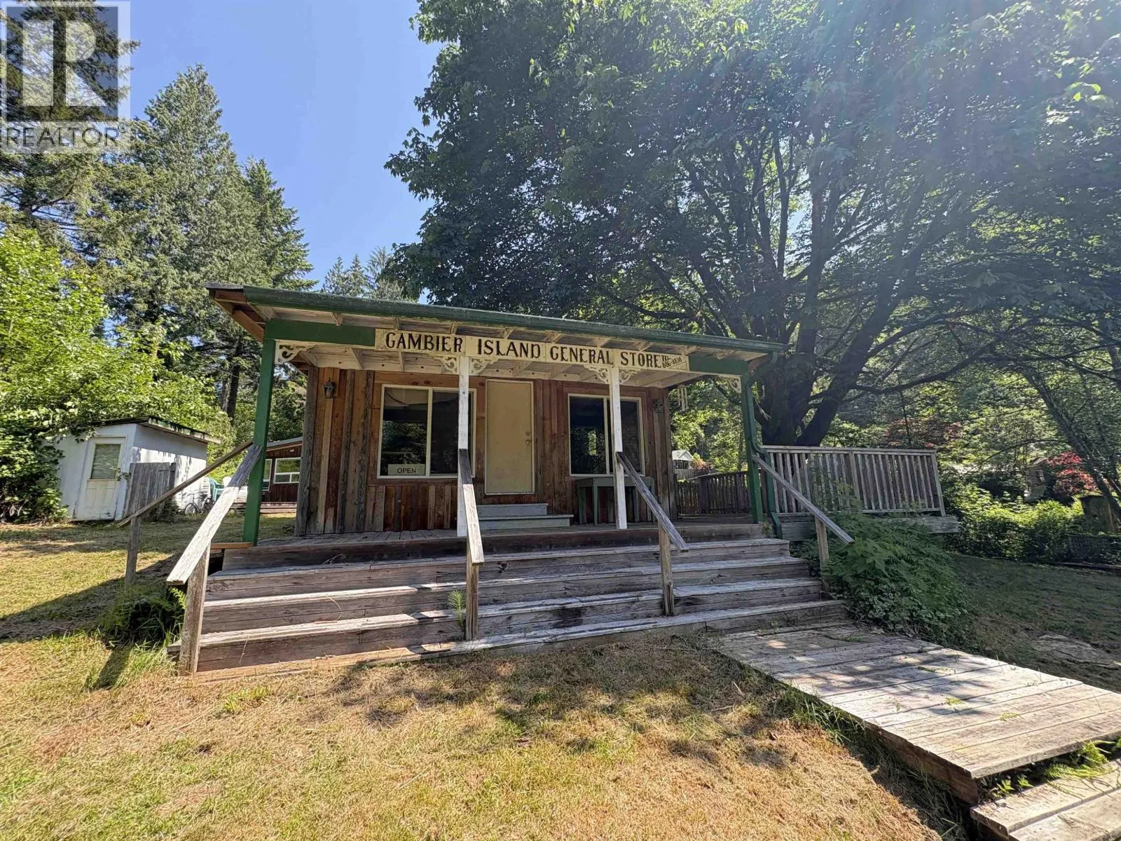 660 ANDY'S BAY ROAD