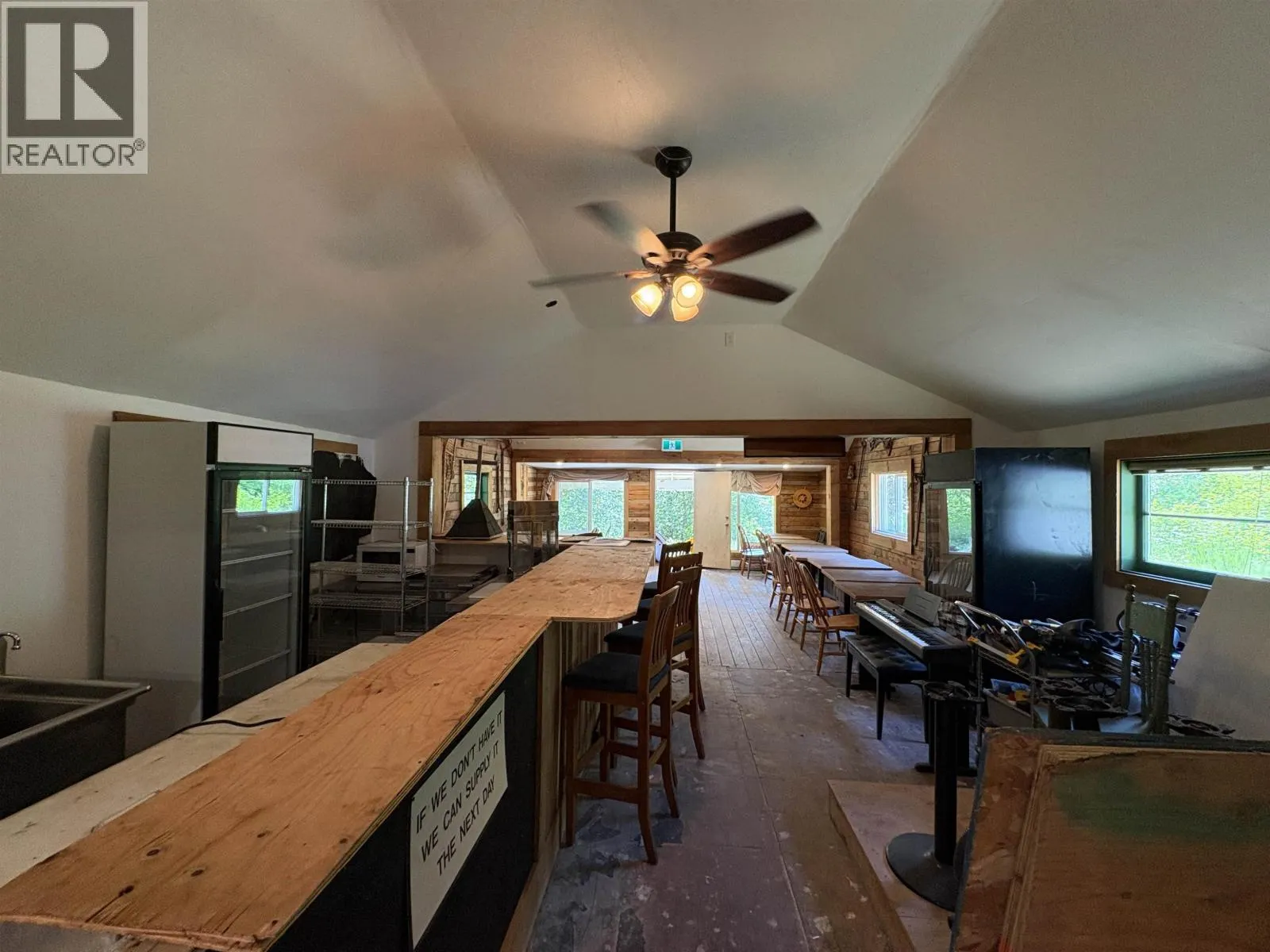 660 ANDY'S BAY ROAD
