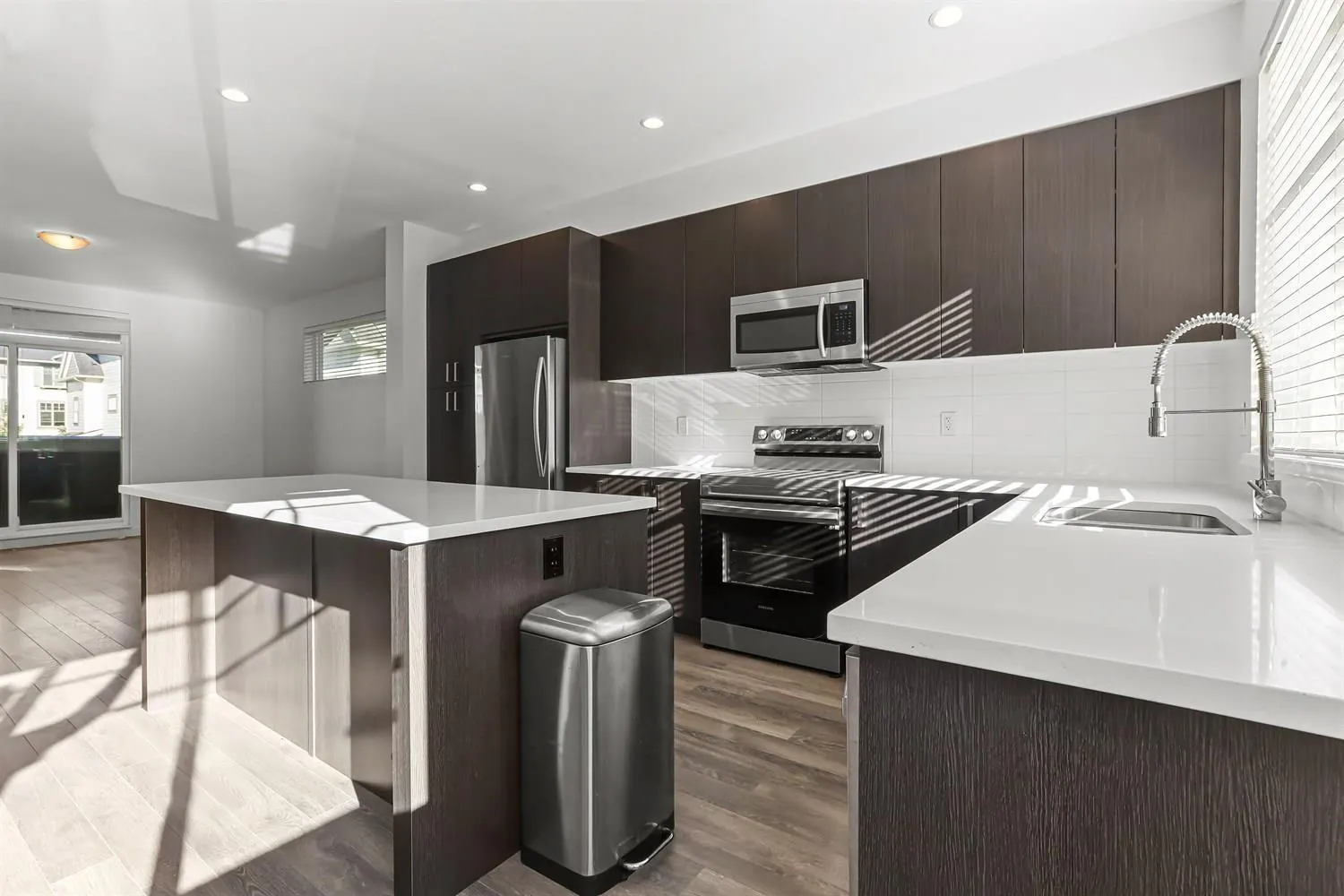 104 15850 85 AVENUE