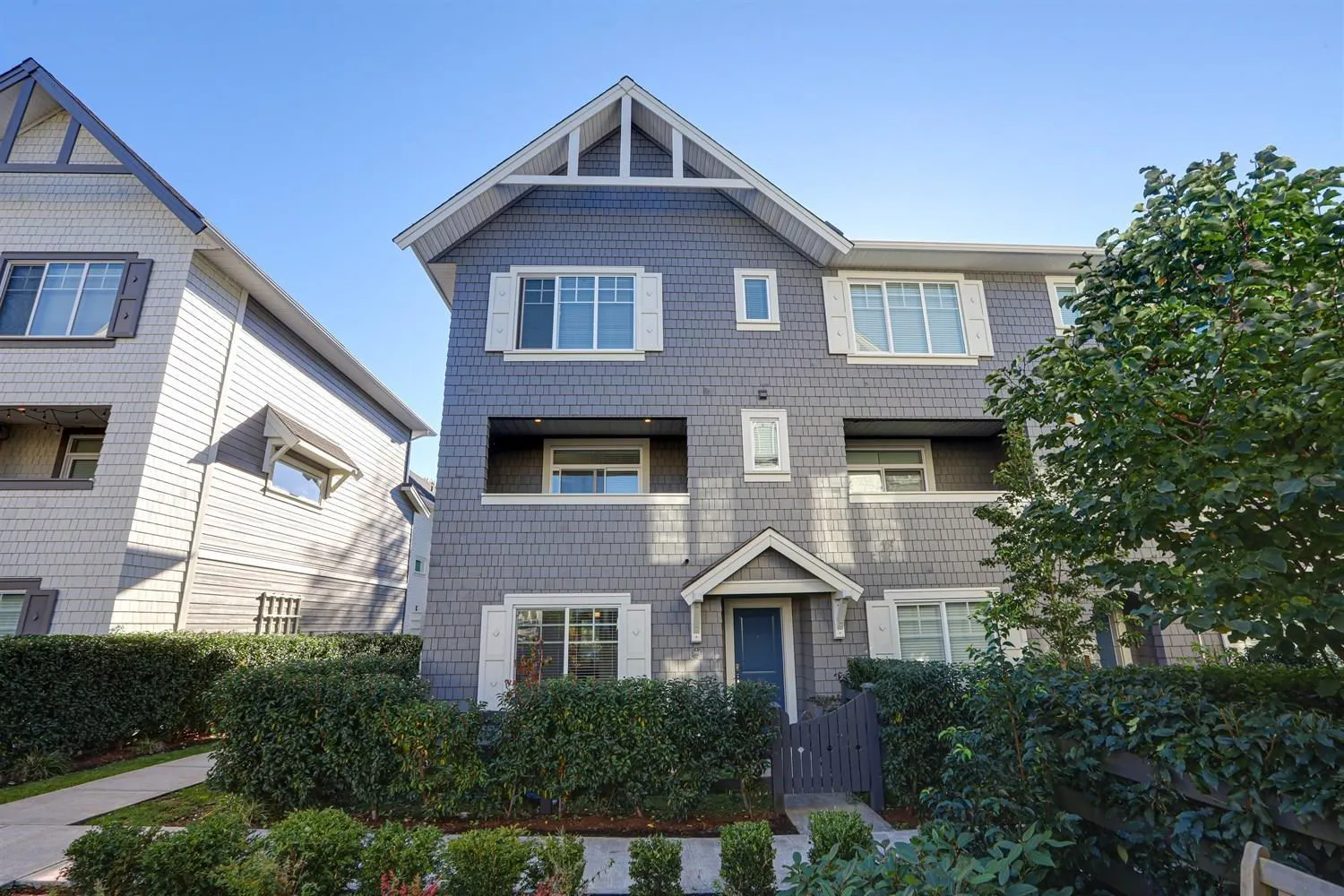 104 15850 85 AVENUE
