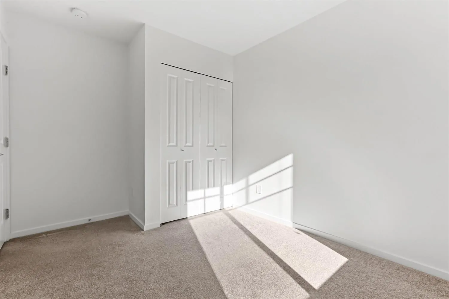 104 15850 85 AVENUE