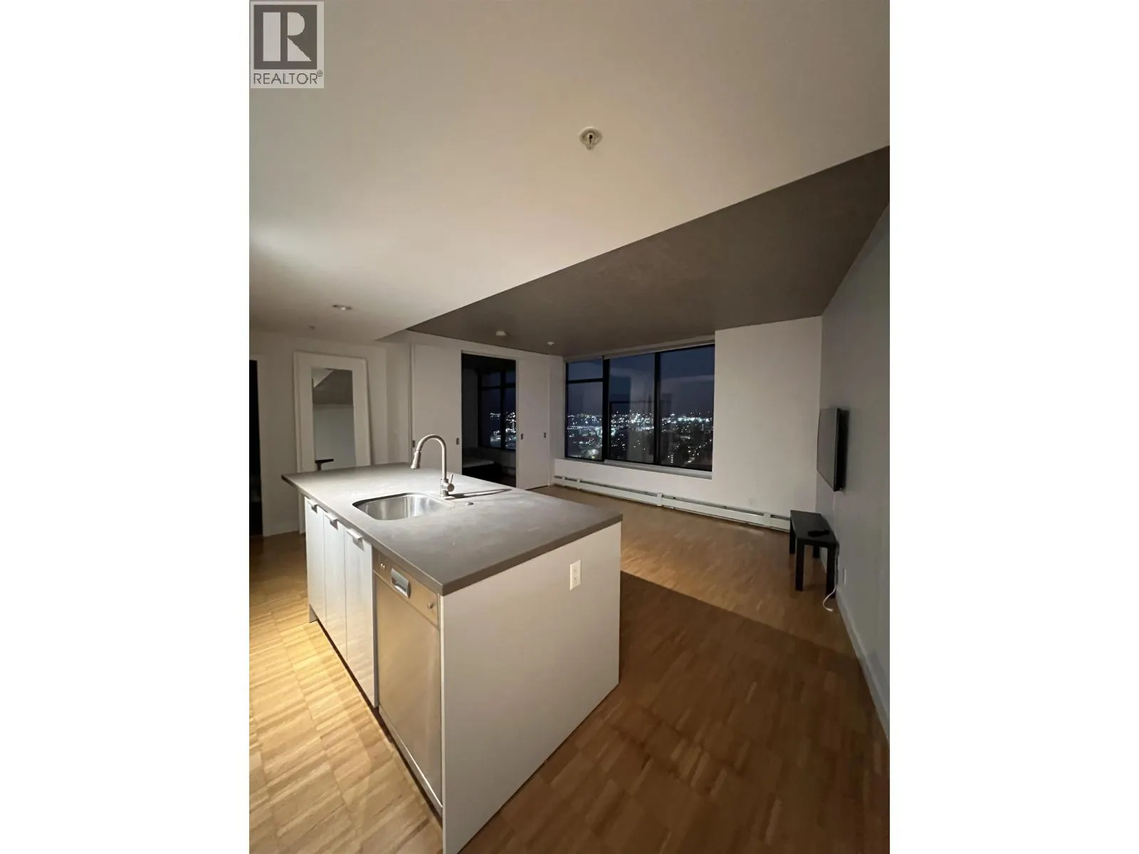 25xx 108 W CORDOVA STREET