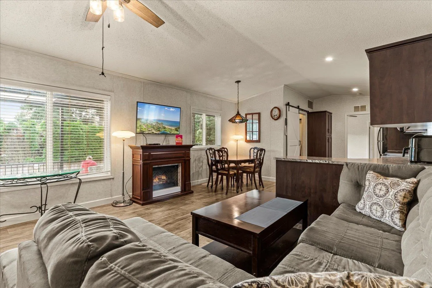 9 41711 TAYLOR ROAD