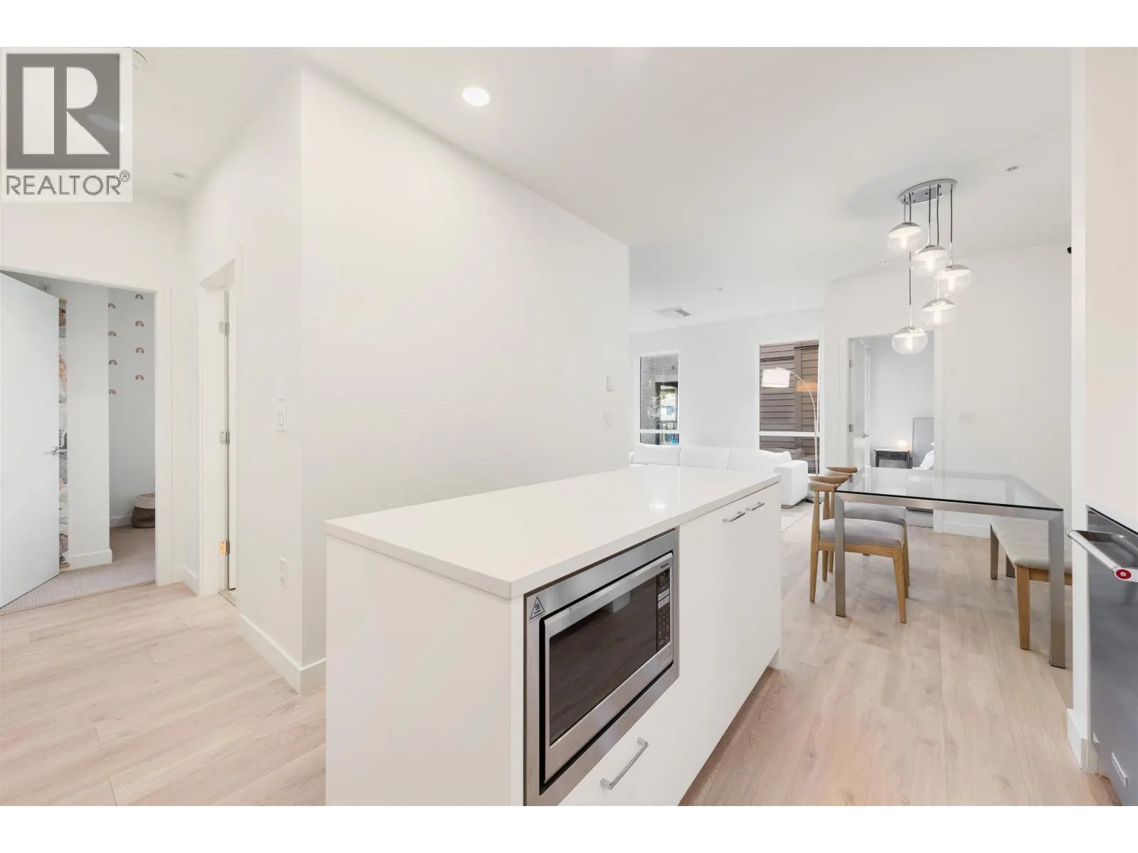 222 7588 16TH STREET