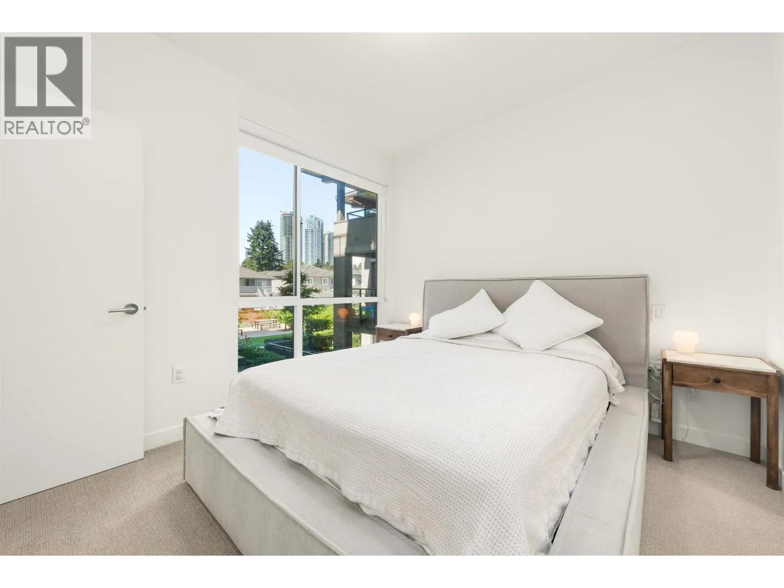 222 7588 16TH STREET