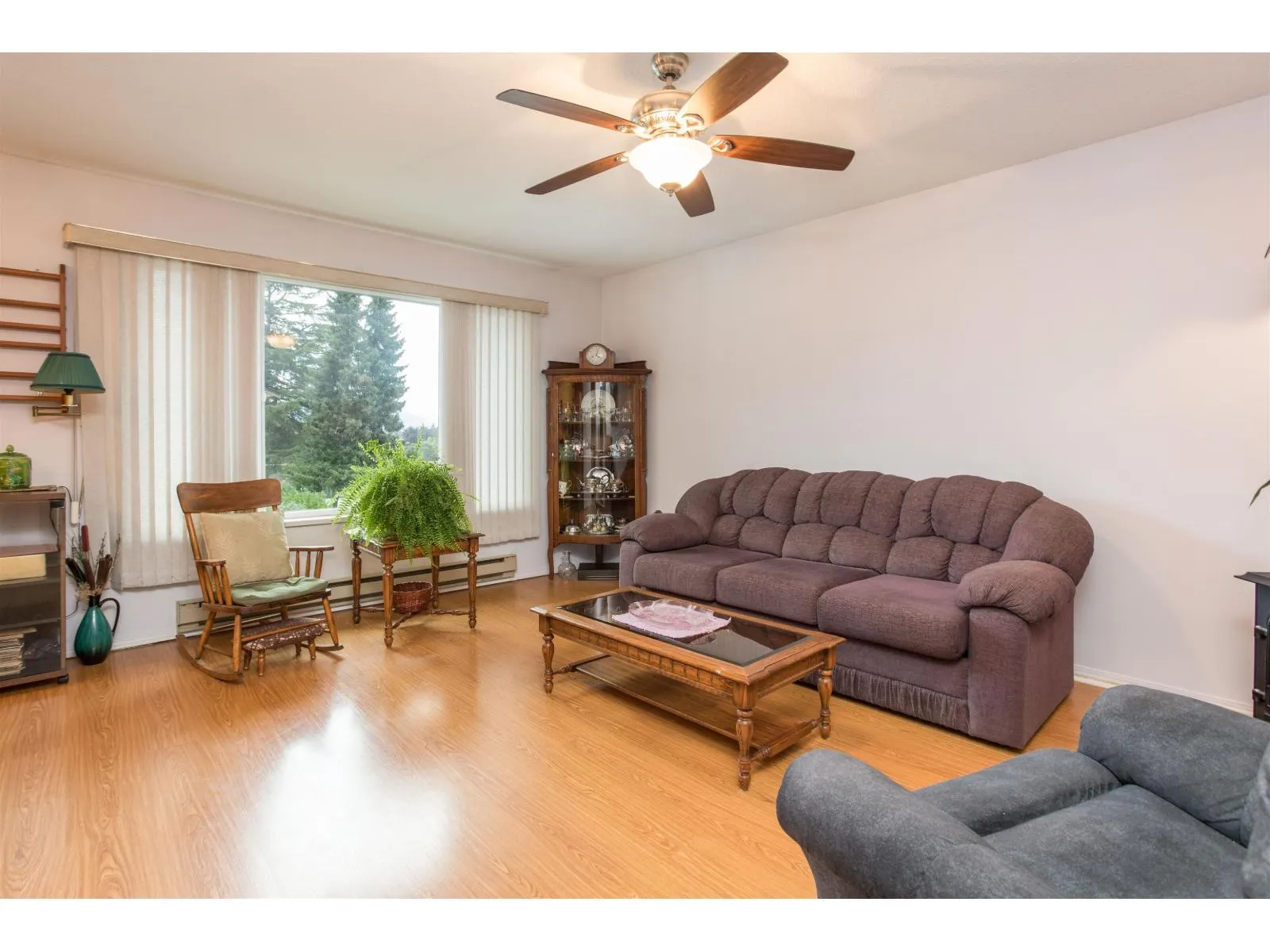 201 2853 BOURQUIN CRESCENT