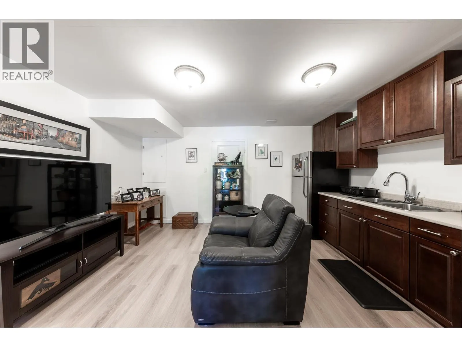 8800 ROSEDENE COURT