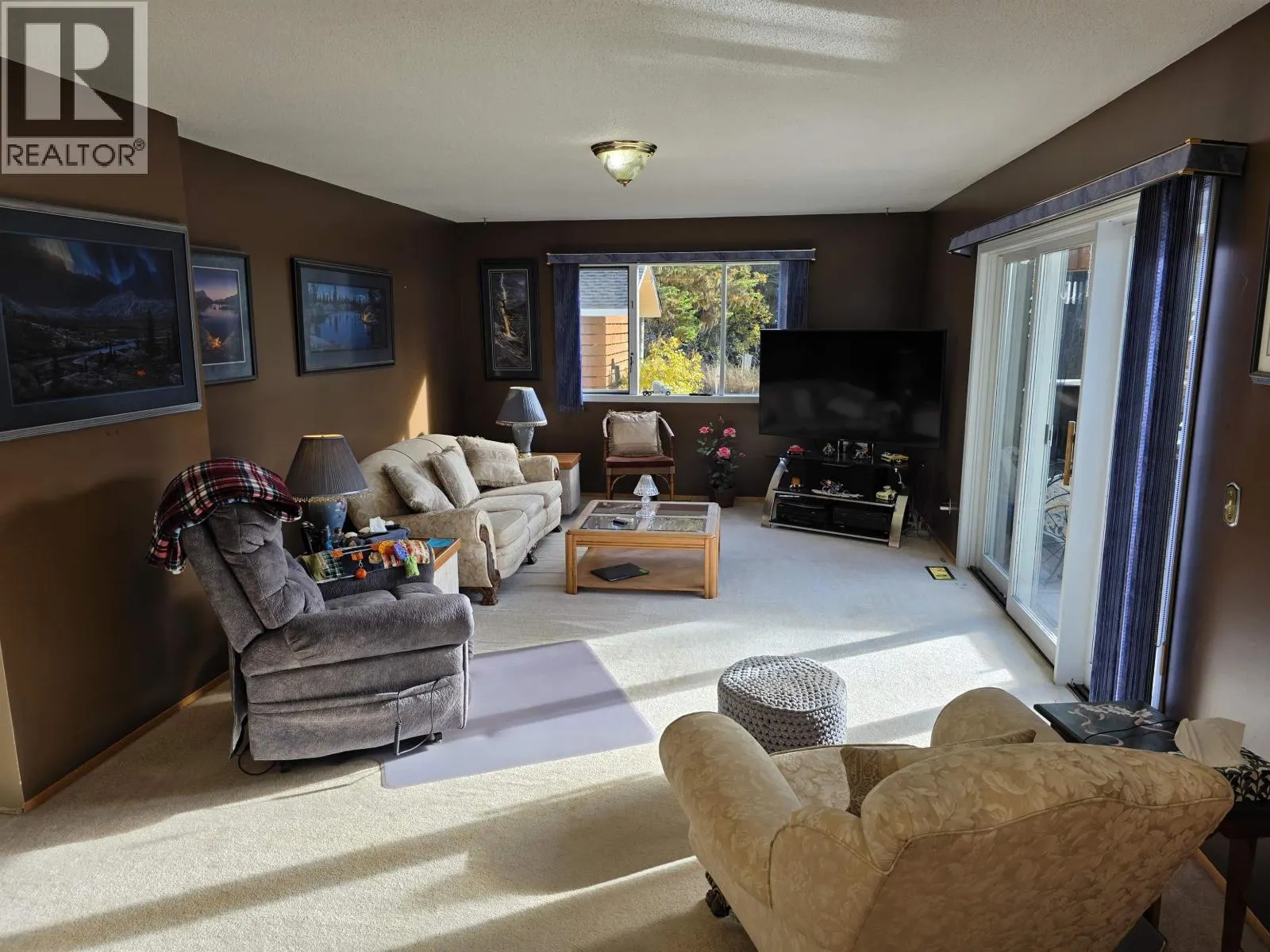 10955 CHARLES DRIVE