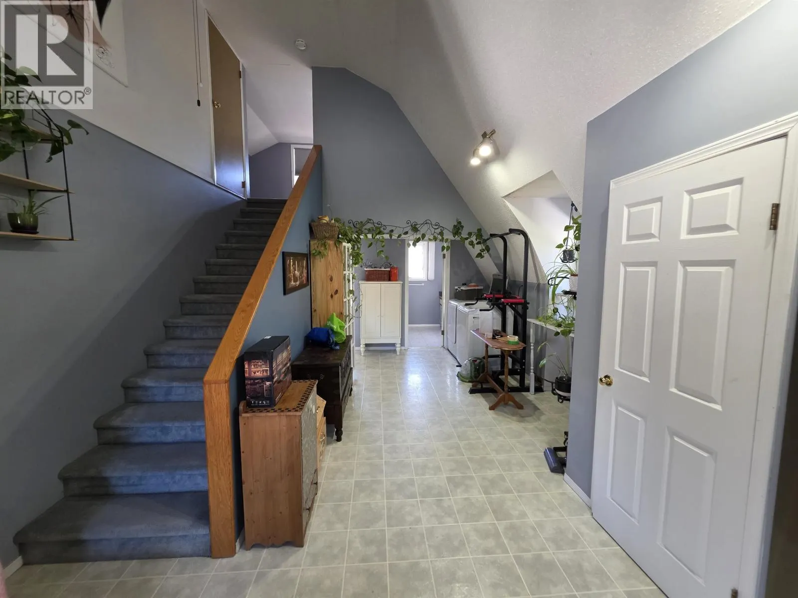 10955 CHARLES DRIVE