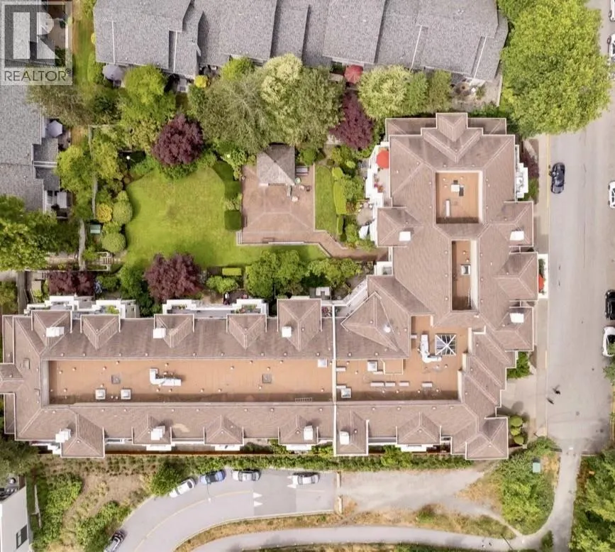 315 630 ROCHE POINT DRIVE