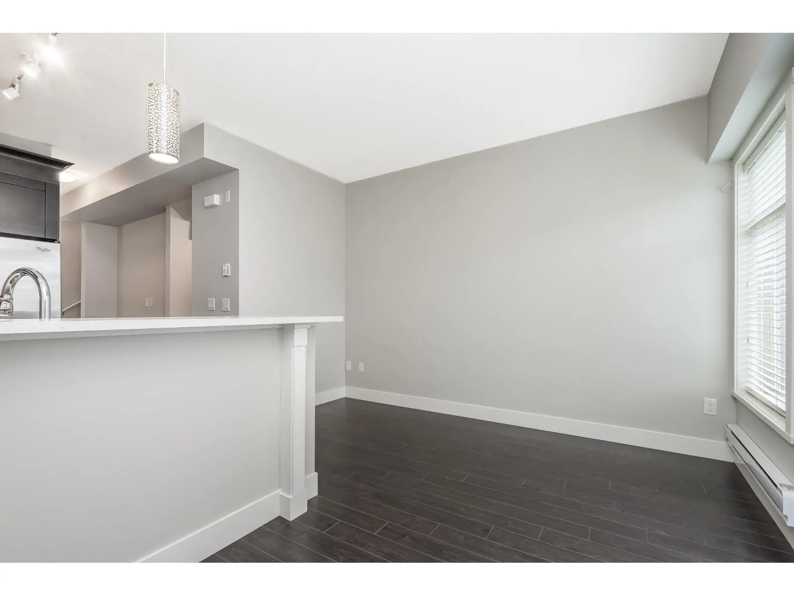 10 2950 LEFEUVRE ROAD