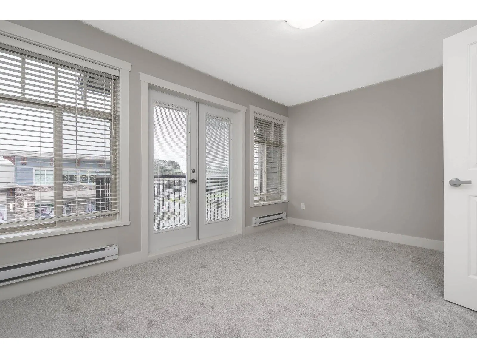 10 2950 LEFEUVRE ROAD