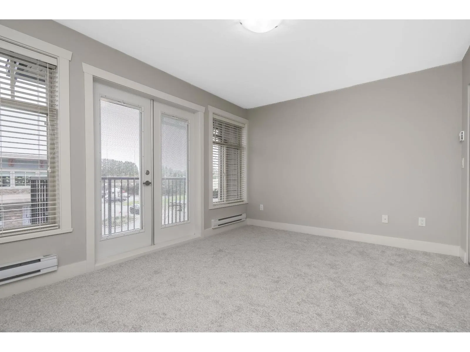 10 2950 LEFEUVRE ROAD