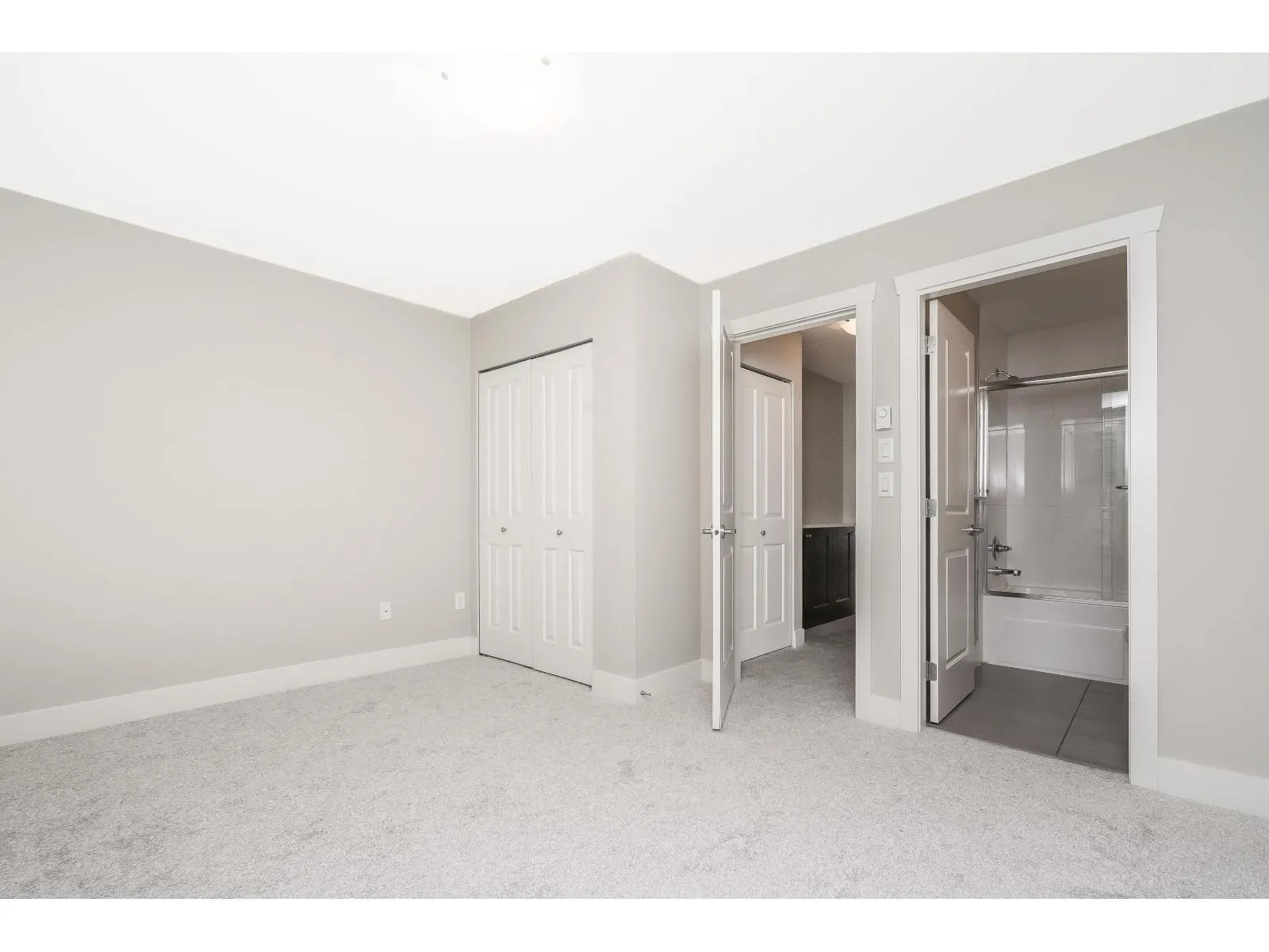 10 2950 LEFEUVRE ROAD