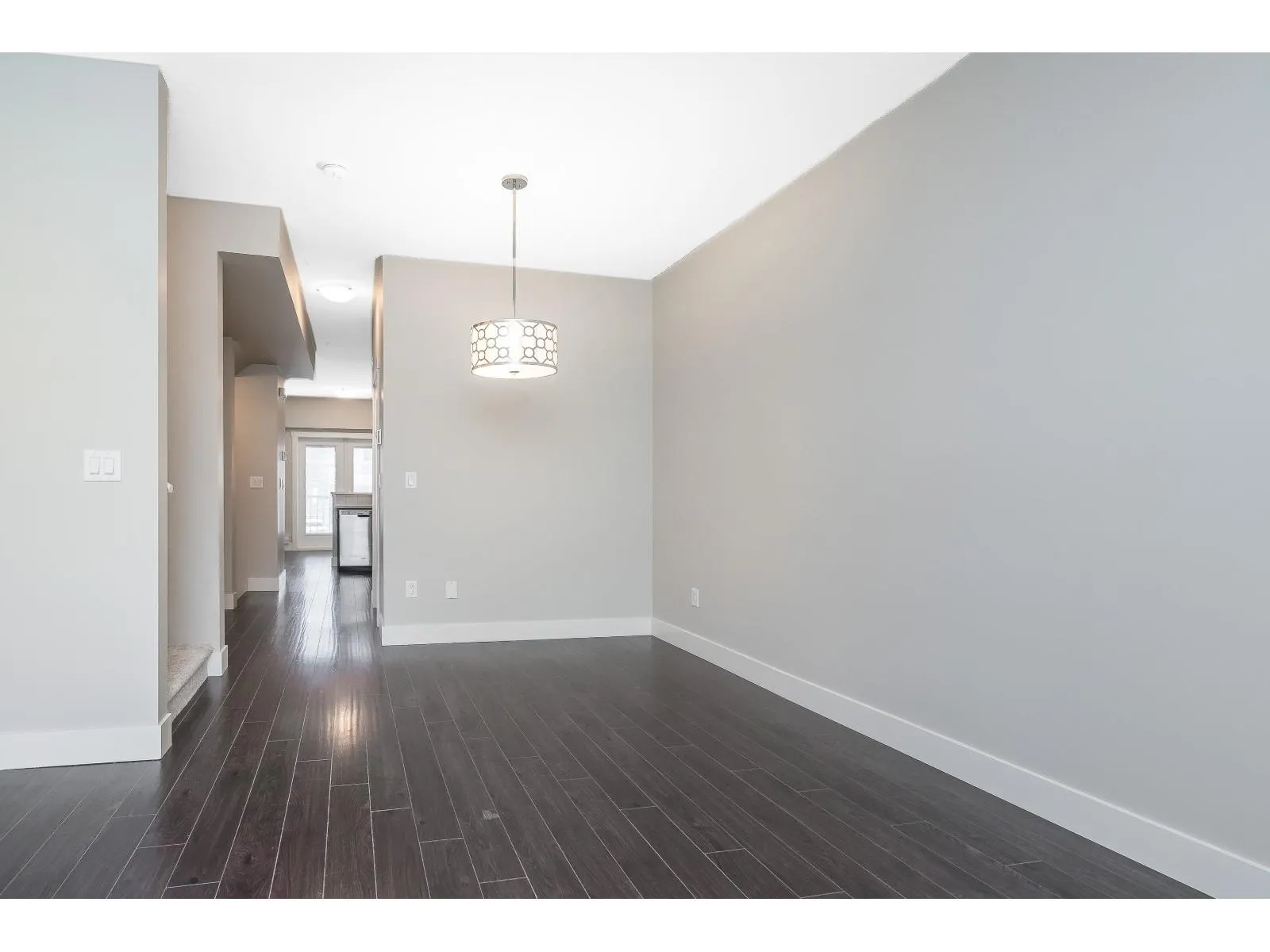 10 2950 LEFEUVRE ROAD