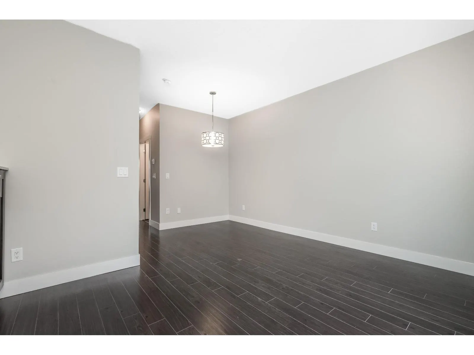 10 2950 LEFEUVRE ROAD