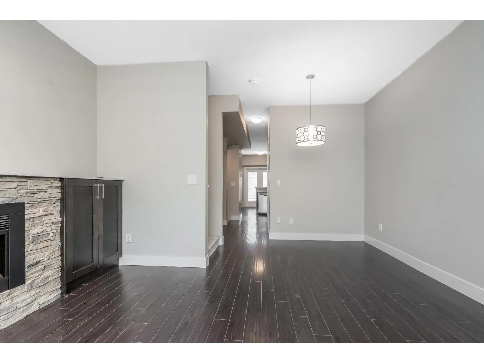 10 2950 LEFEUVRE ROAD