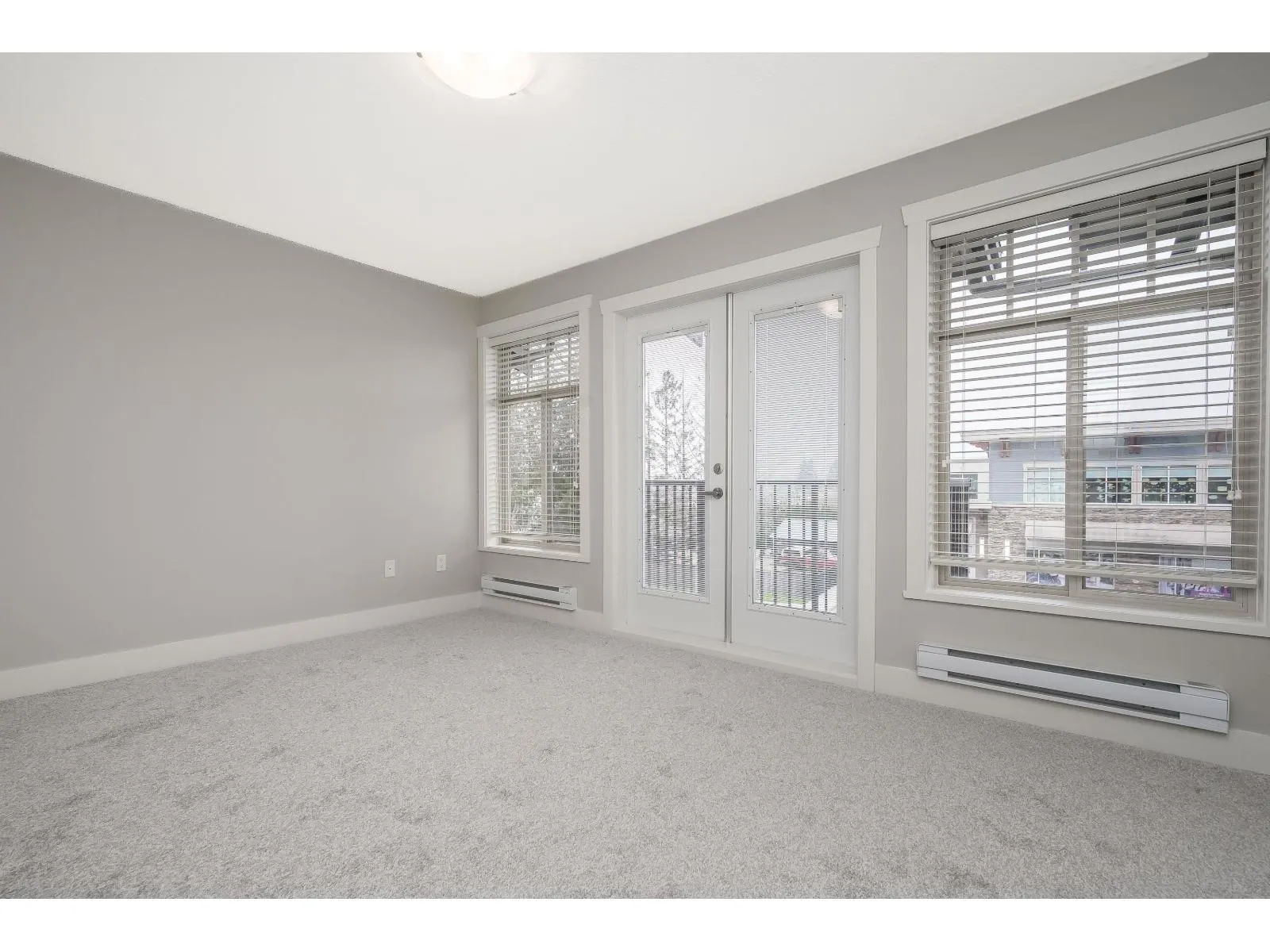 10 2950 LEFEUVRE ROAD