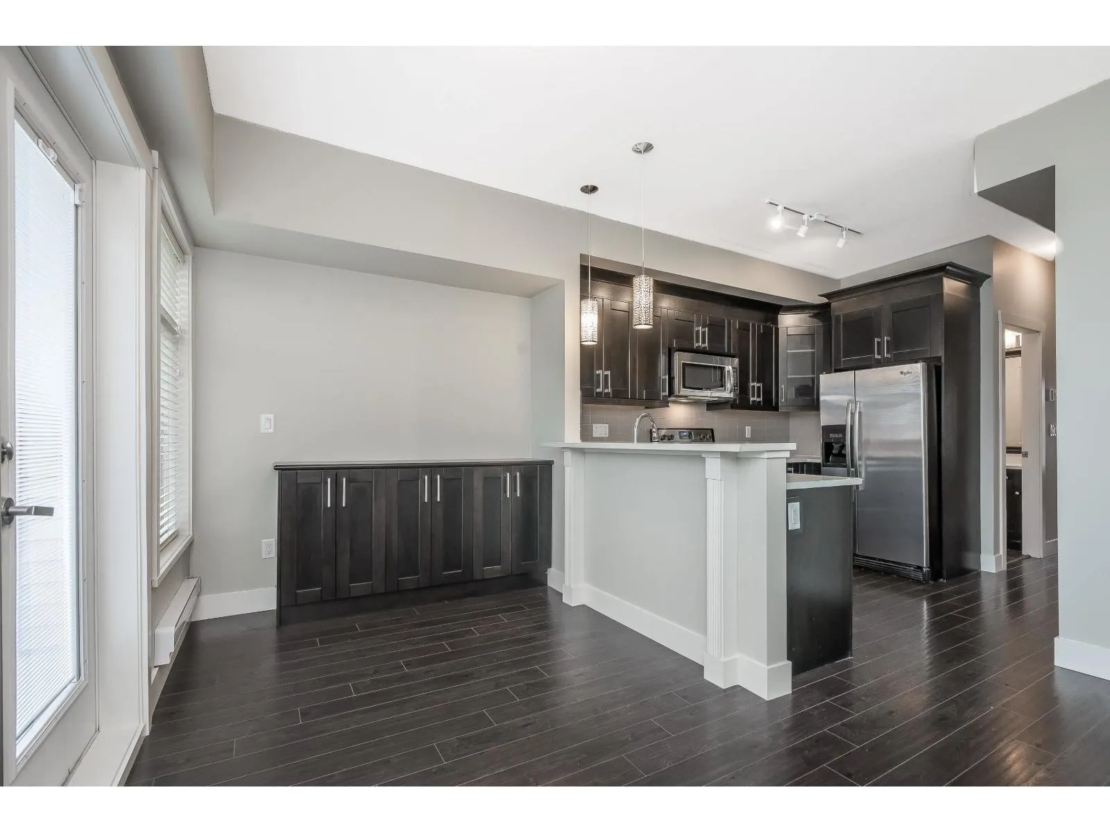 10 2950 LEFEUVRE ROAD