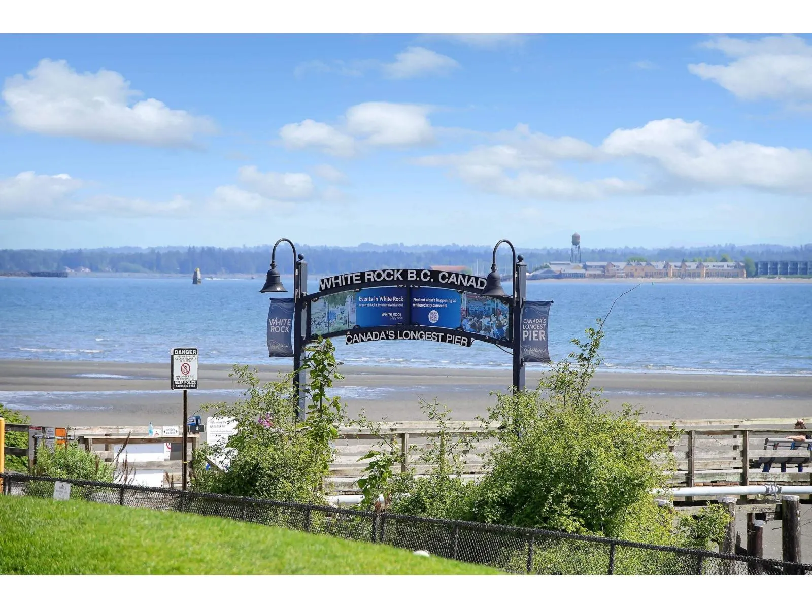 11 15971 MARINE DRIVE