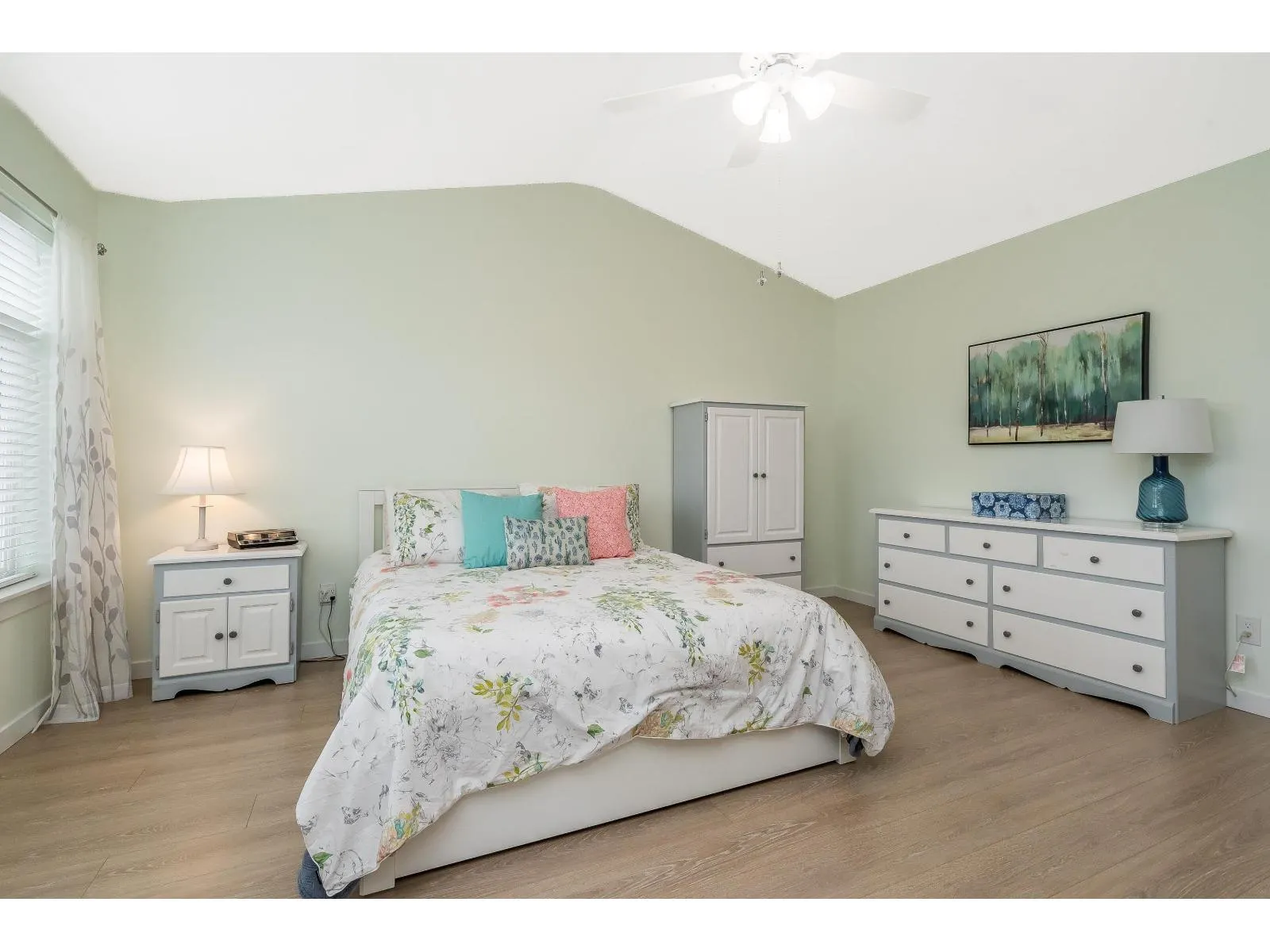 30 15717 MOUNTAIN VIEW DRIVE