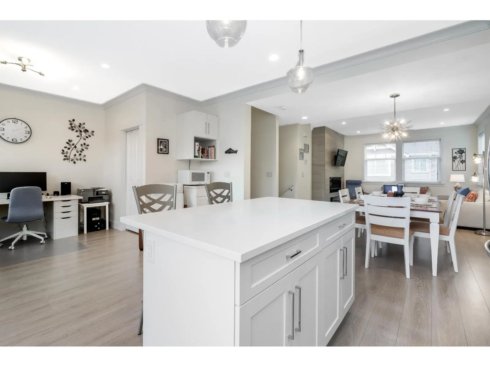 30 15717 MOUNTAIN VIEW DRIVE
