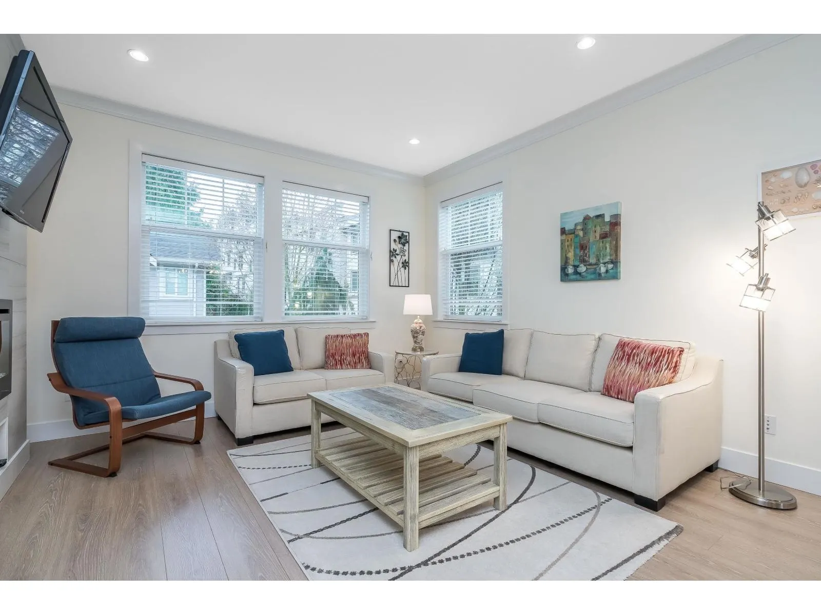 30 15717 MOUNTAIN VIEW DRIVE