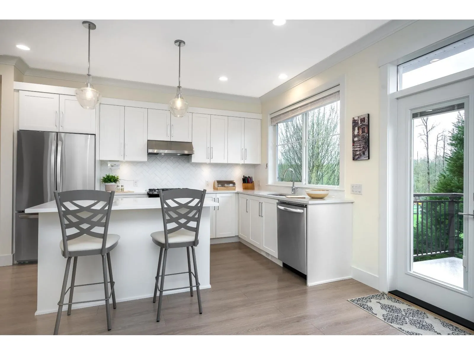 30 15717 MOUNTAIN VIEW DRIVE