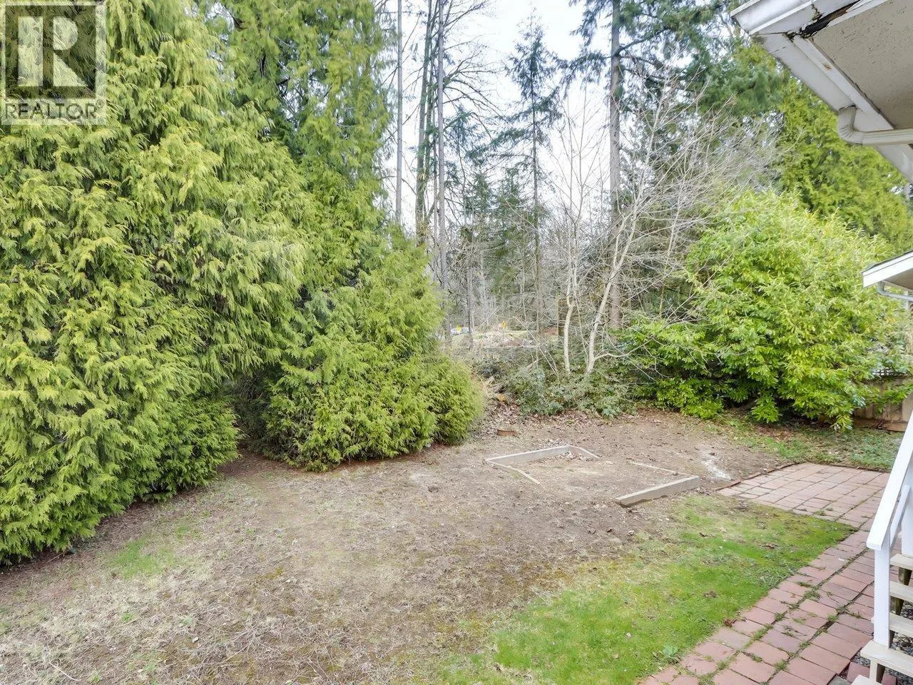2984 PLYMOUTH DRIVE