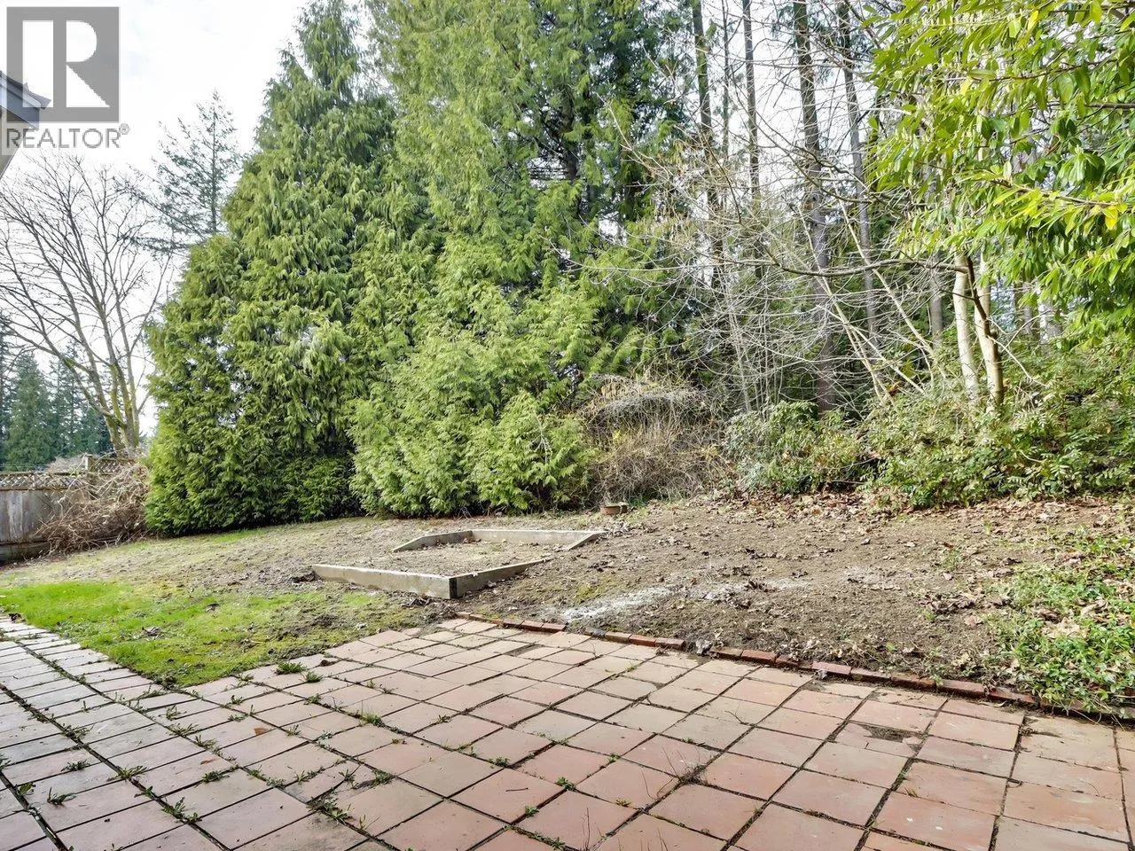 2984 PLYMOUTH DRIVE