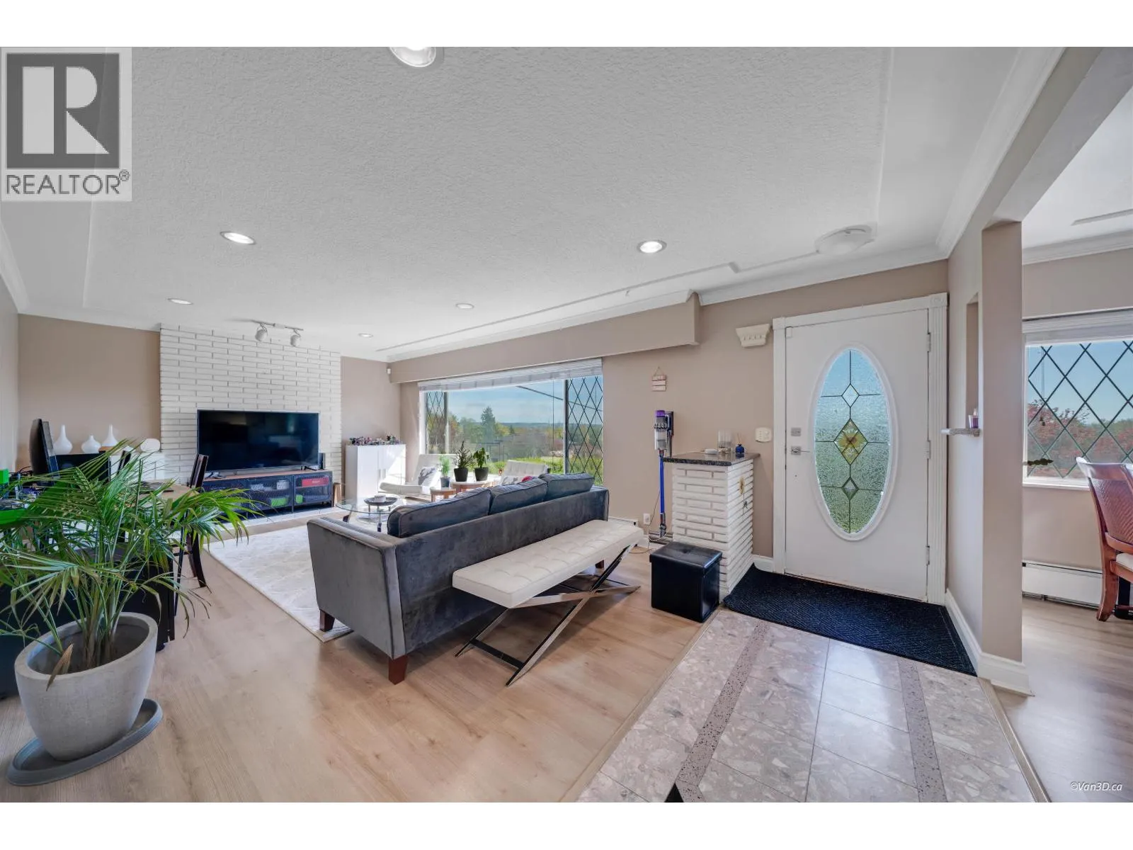4599 SUNLAND PLACE