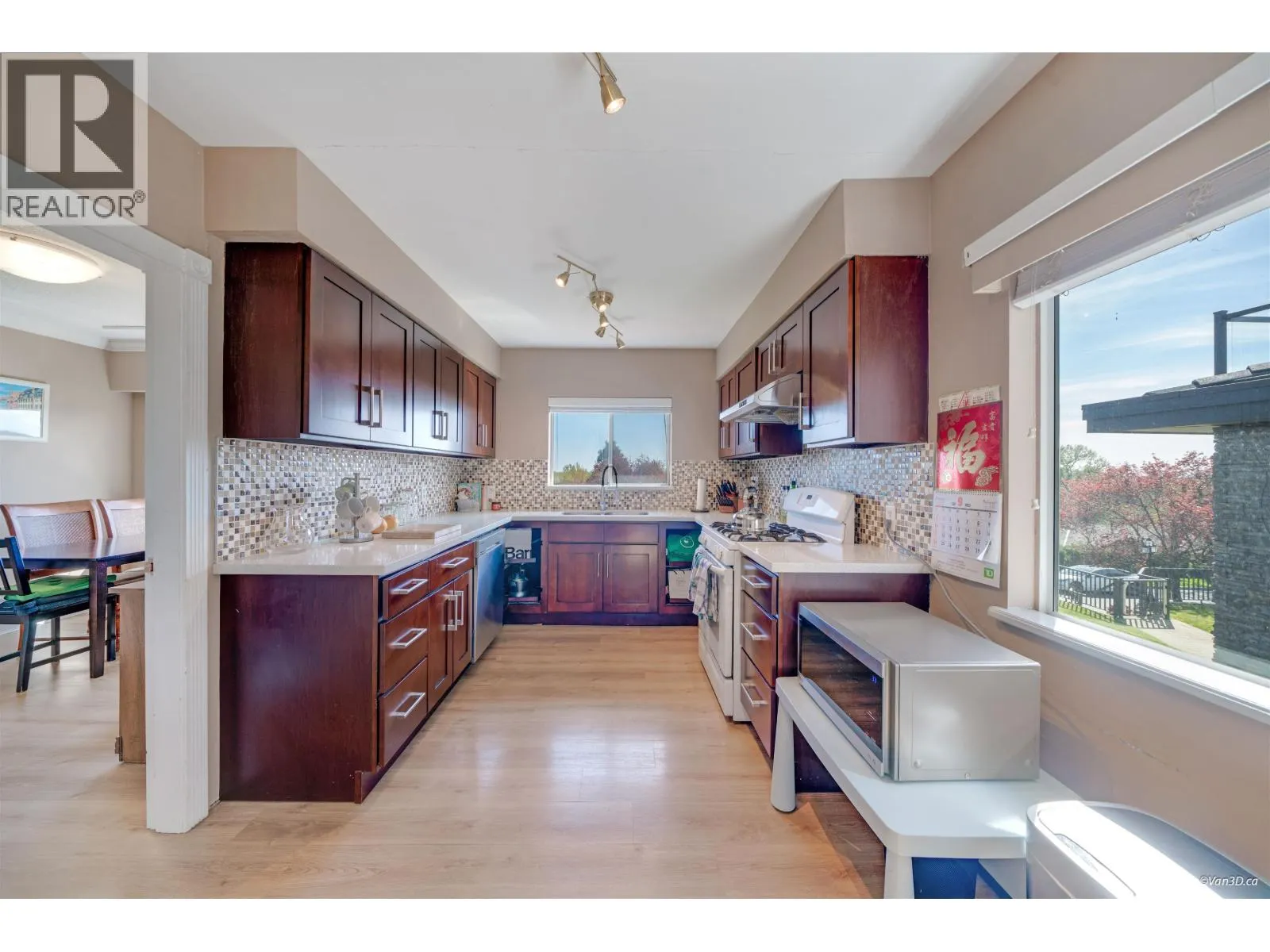 4599 SUNLAND PLACE