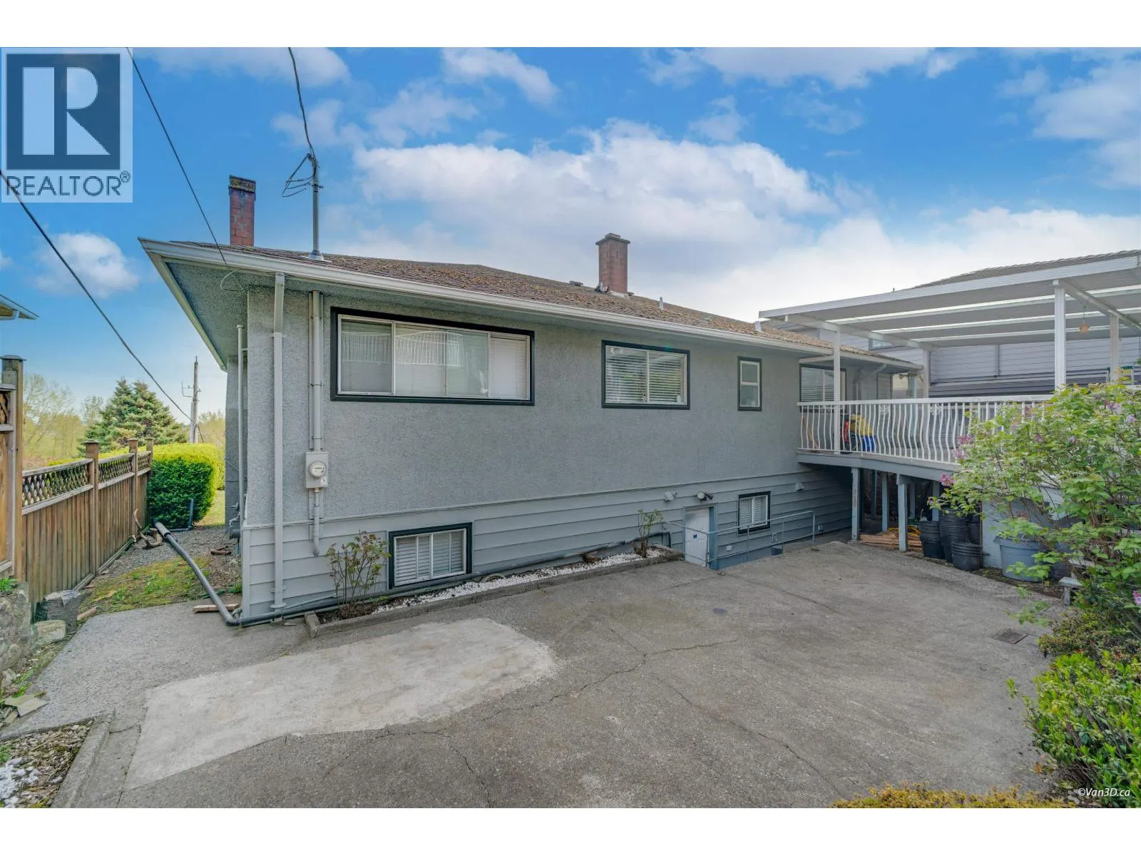 4599 SUNLAND PLACE