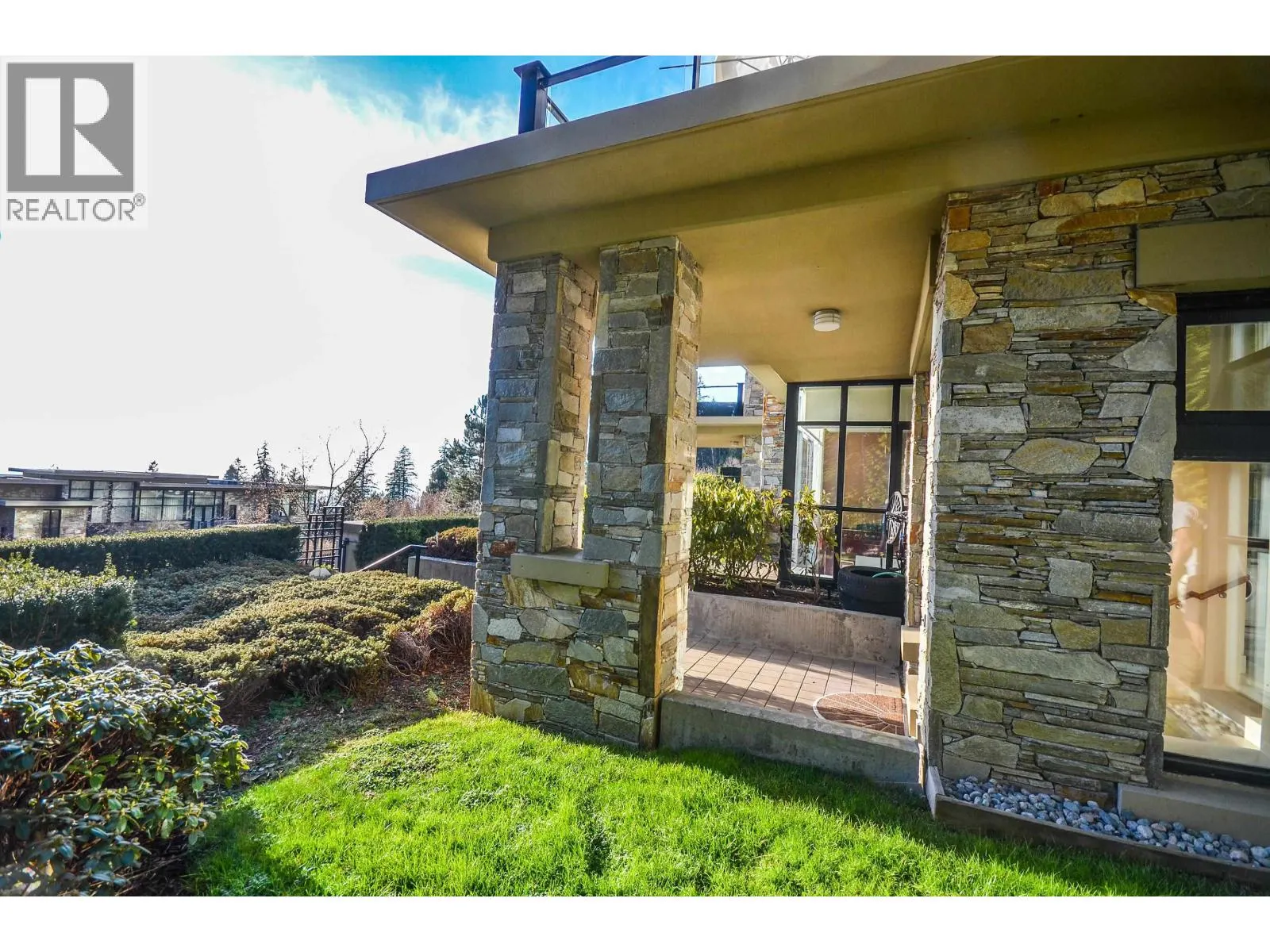 103 2235 TWIN CREEK PLACE