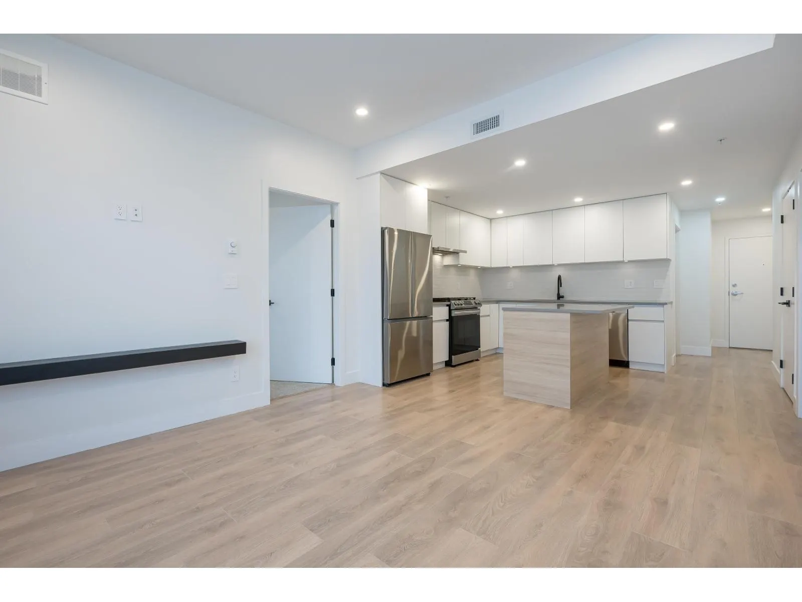 311 8496 120 STREET