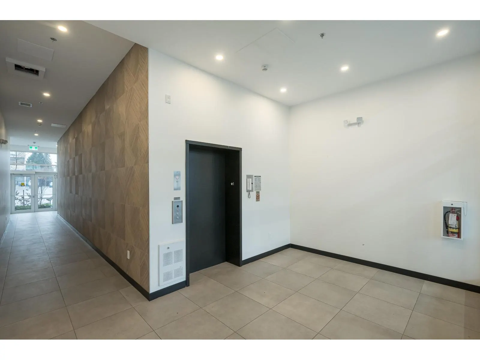 311 8496 120 STREET