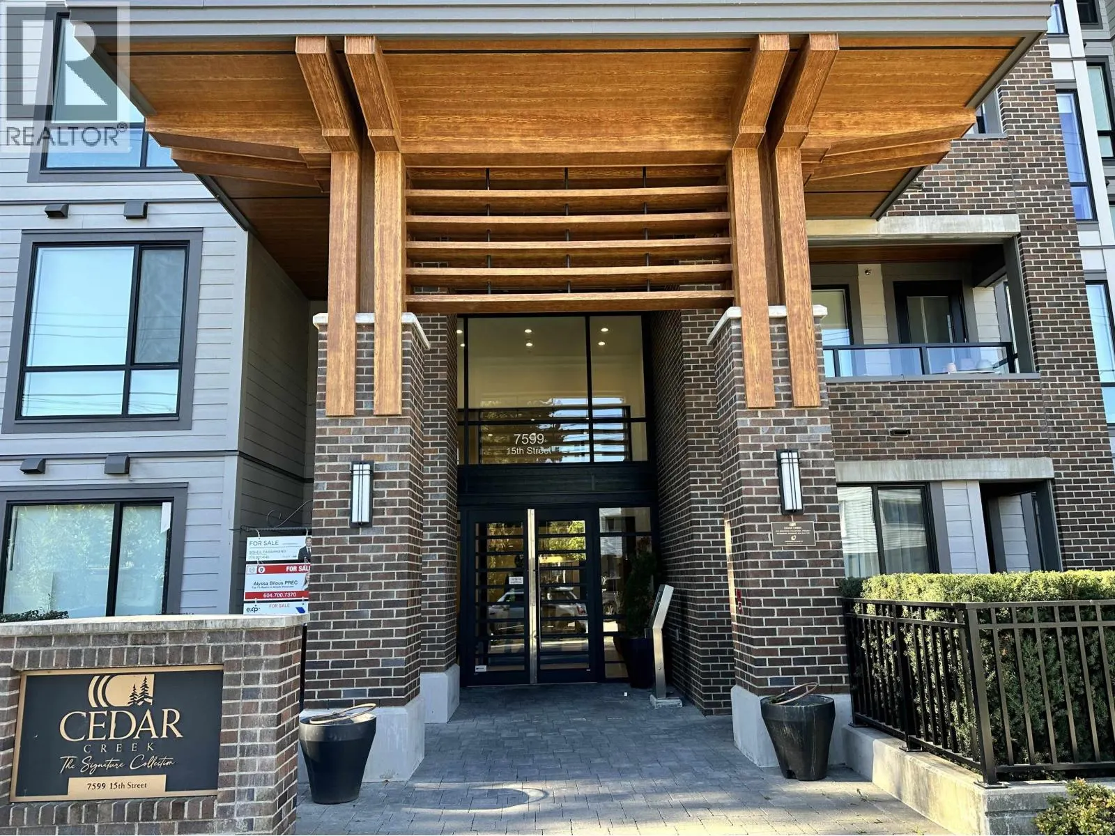 523 7599 15TH STREET