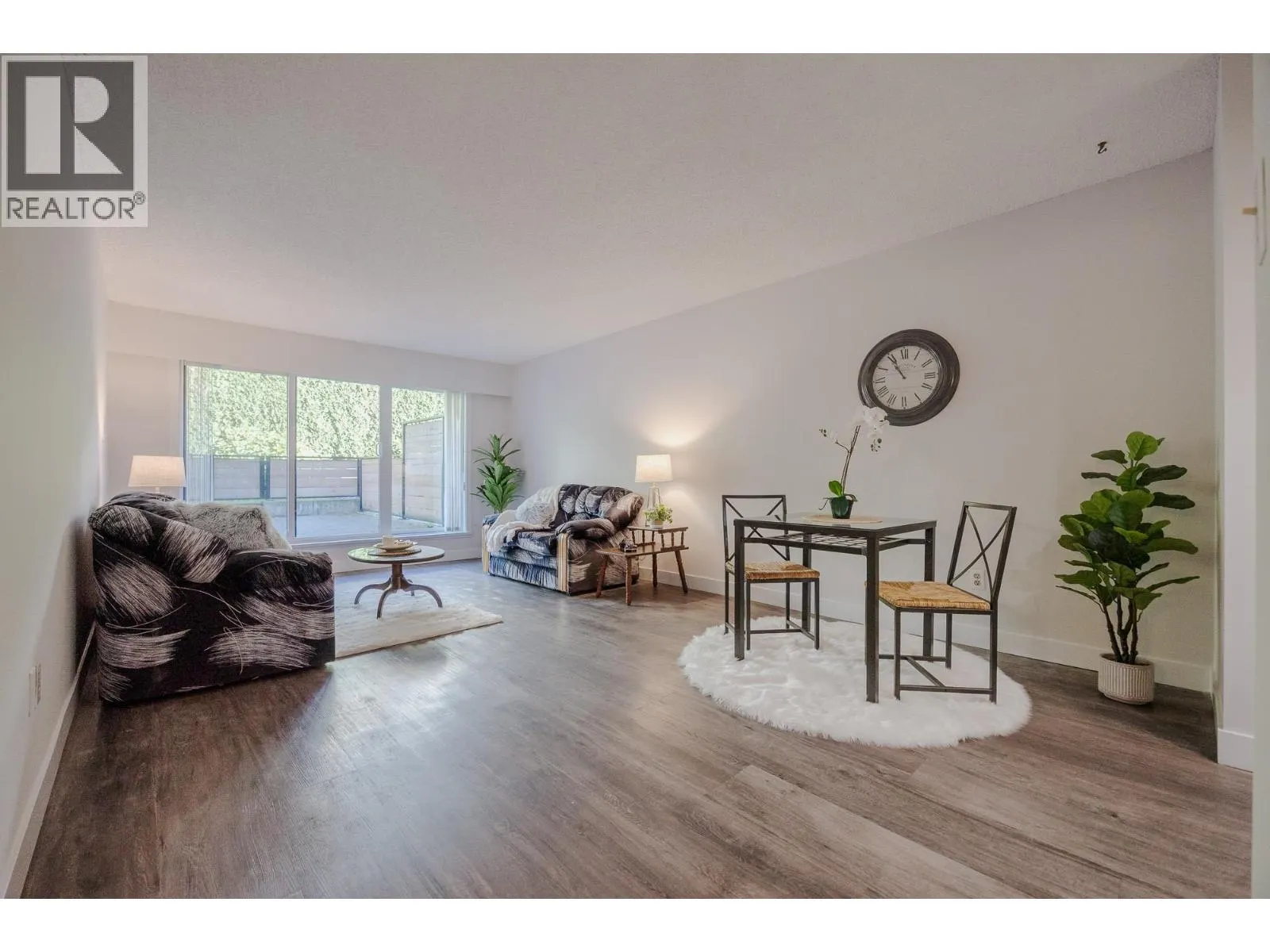 #213 215 MOWAT STREET