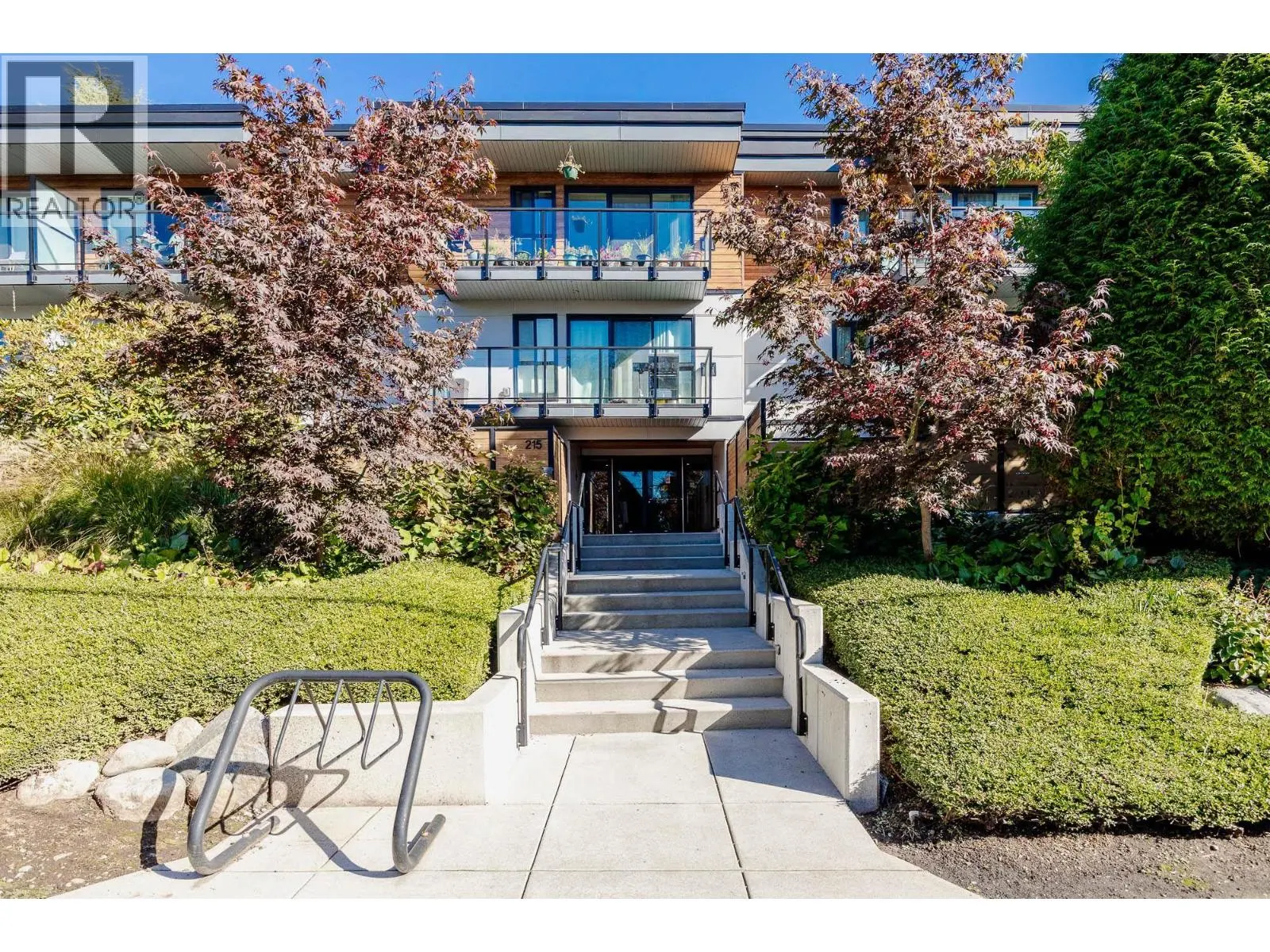 #213 215 MOWAT STREET