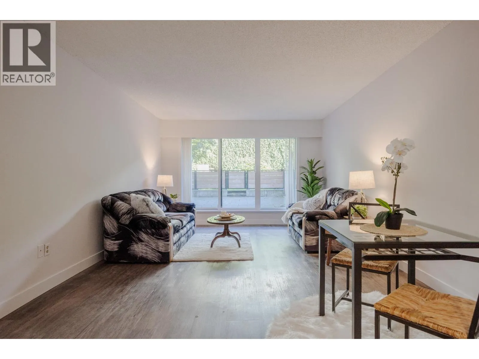#213 215 MOWAT STREET