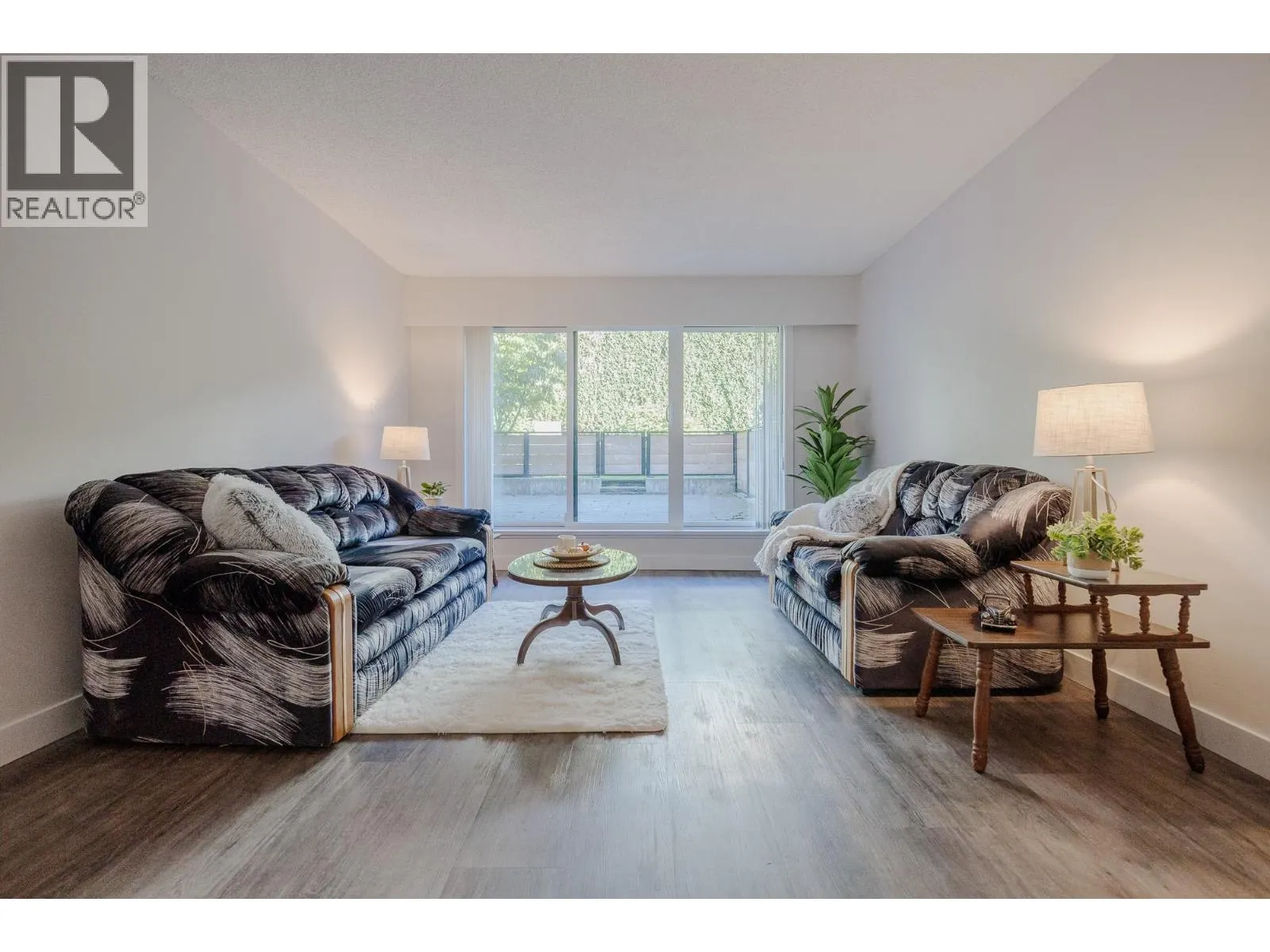 #213 215 MOWAT STREET