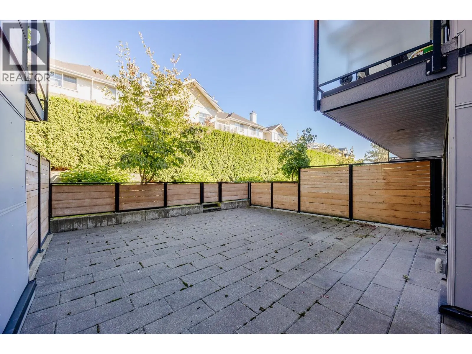 #213 215 MOWAT STREET
