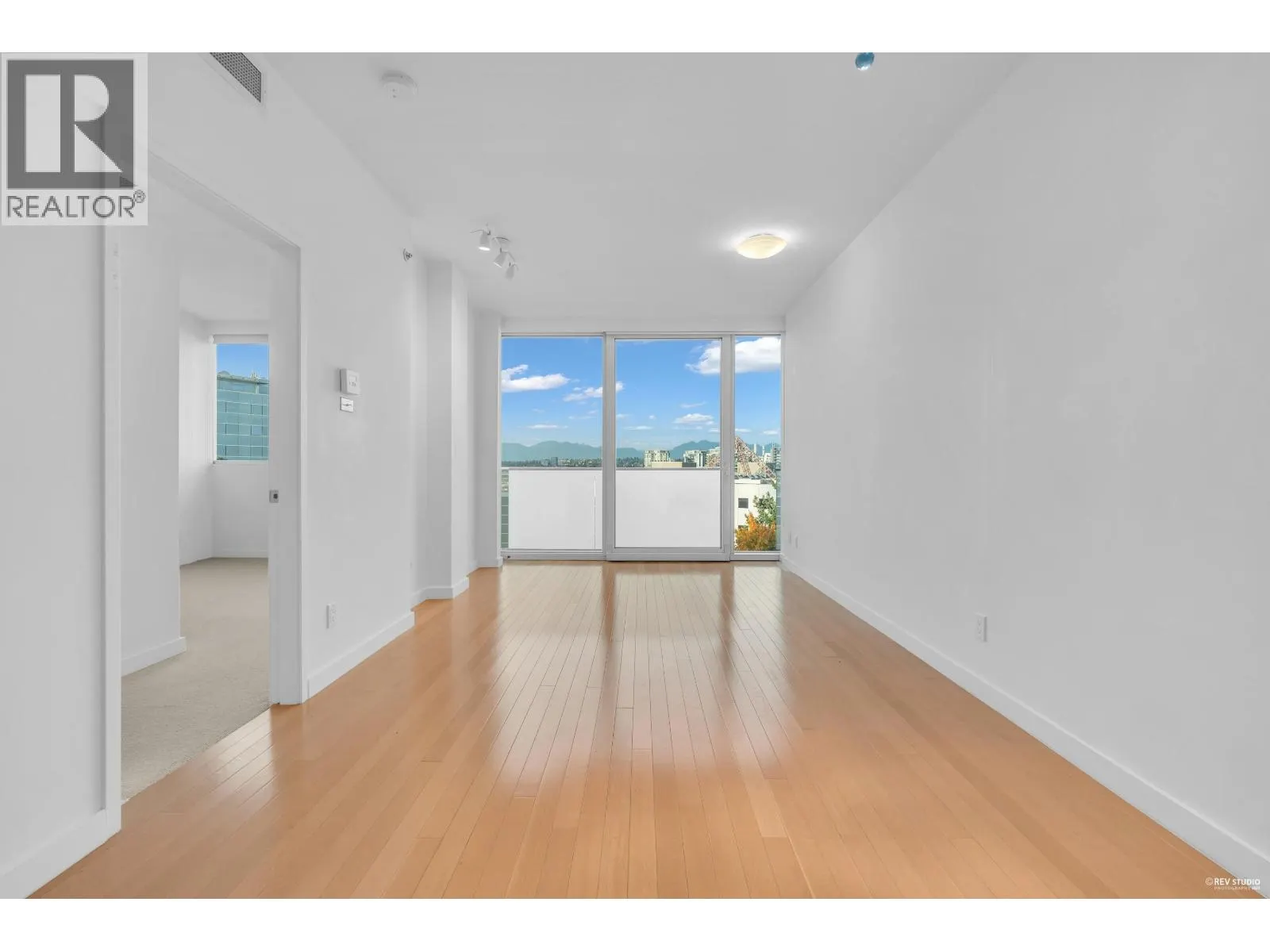 712 8080 CAMBIE ROAD
