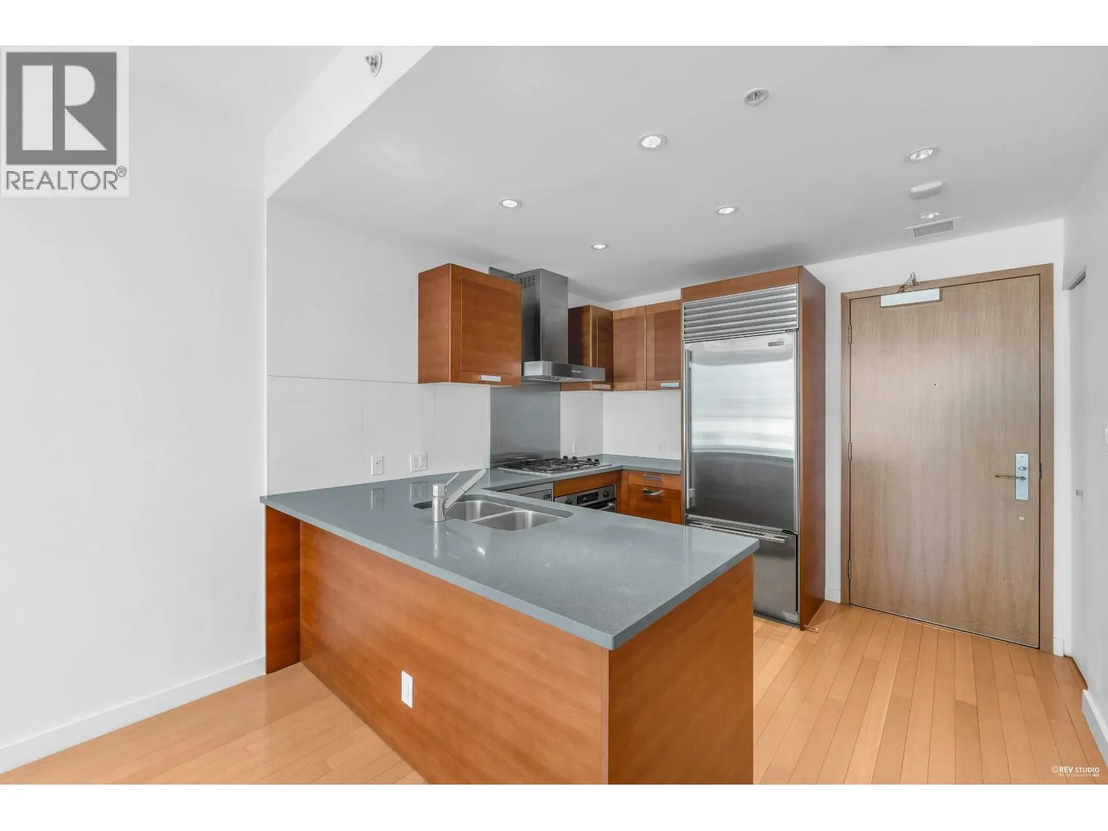 712 8080 CAMBIE ROAD